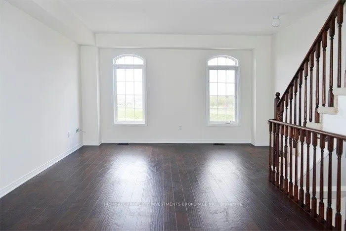 6 Harper Hill Drive #Main & Upper