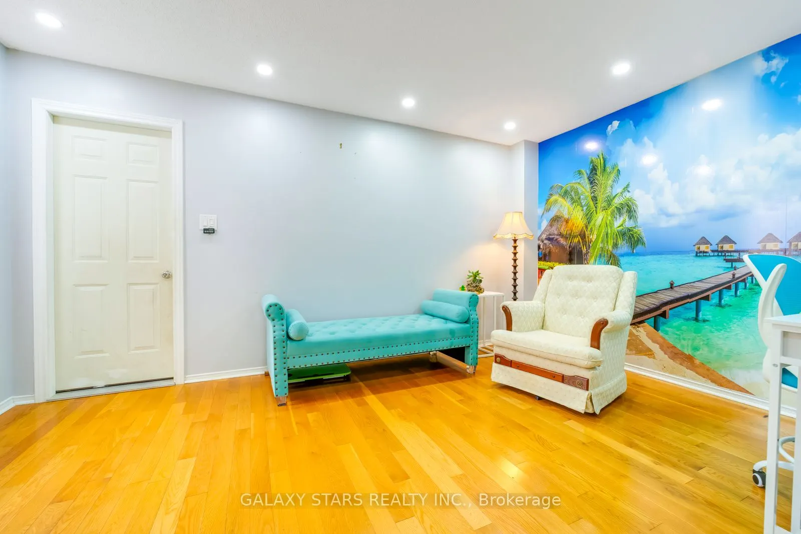25 Fieldnest Crescent