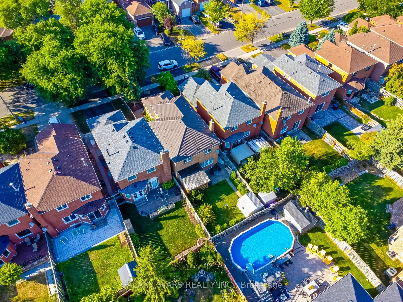 25 Fieldnest Crescent