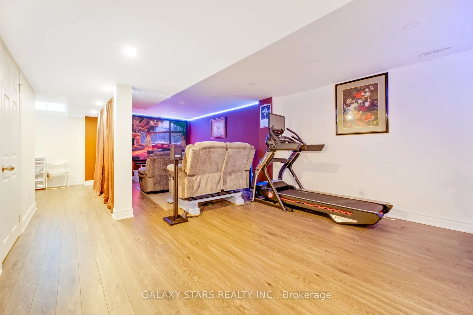 25 Fieldnest Crescent