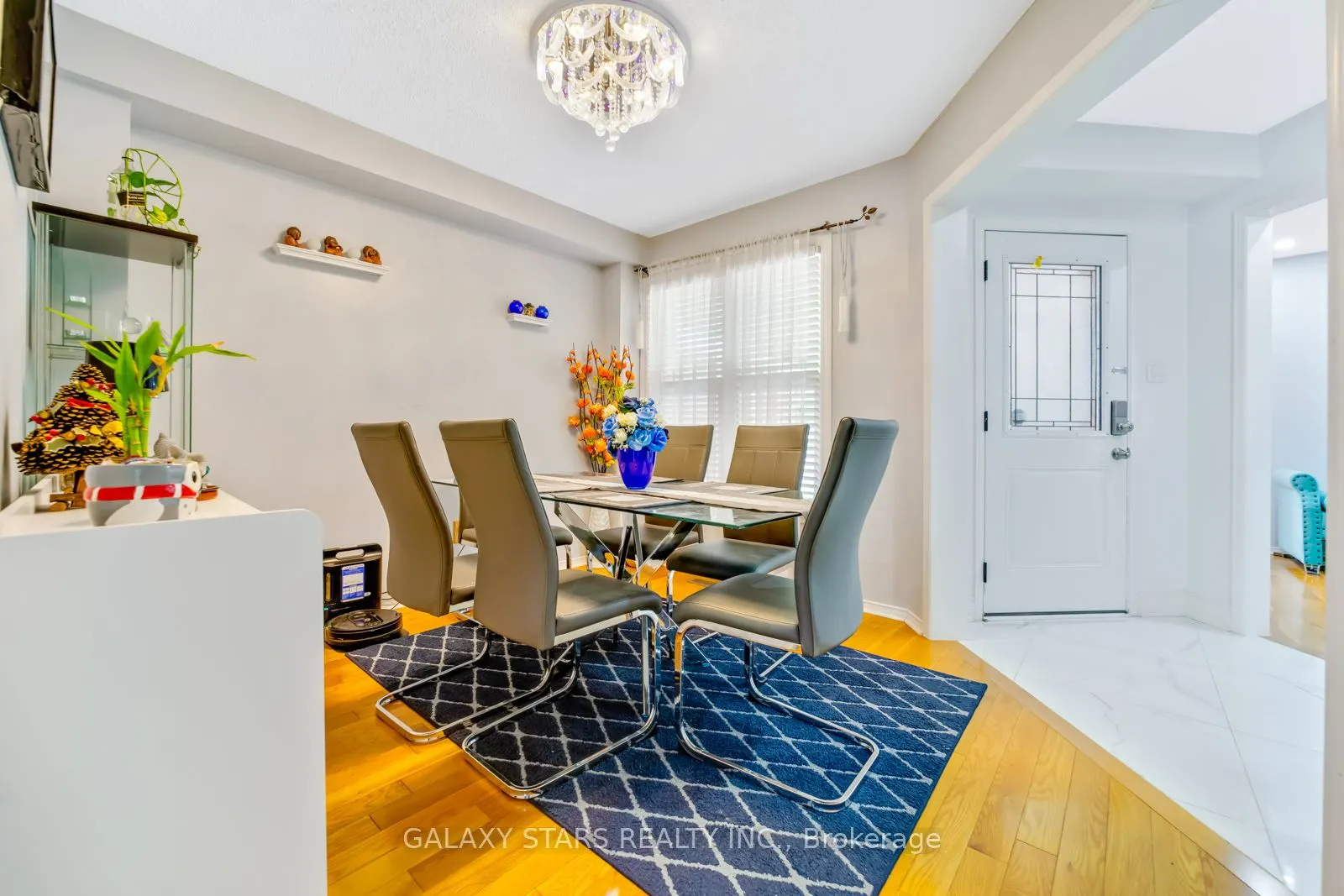 25 Fieldnest Crescent