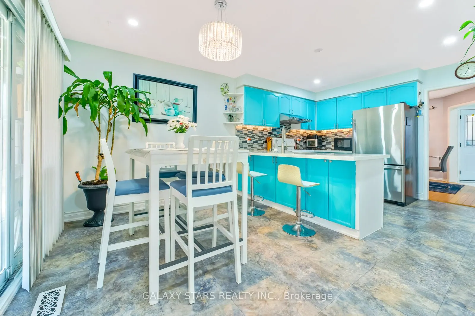 25 Fieldnest Crescent