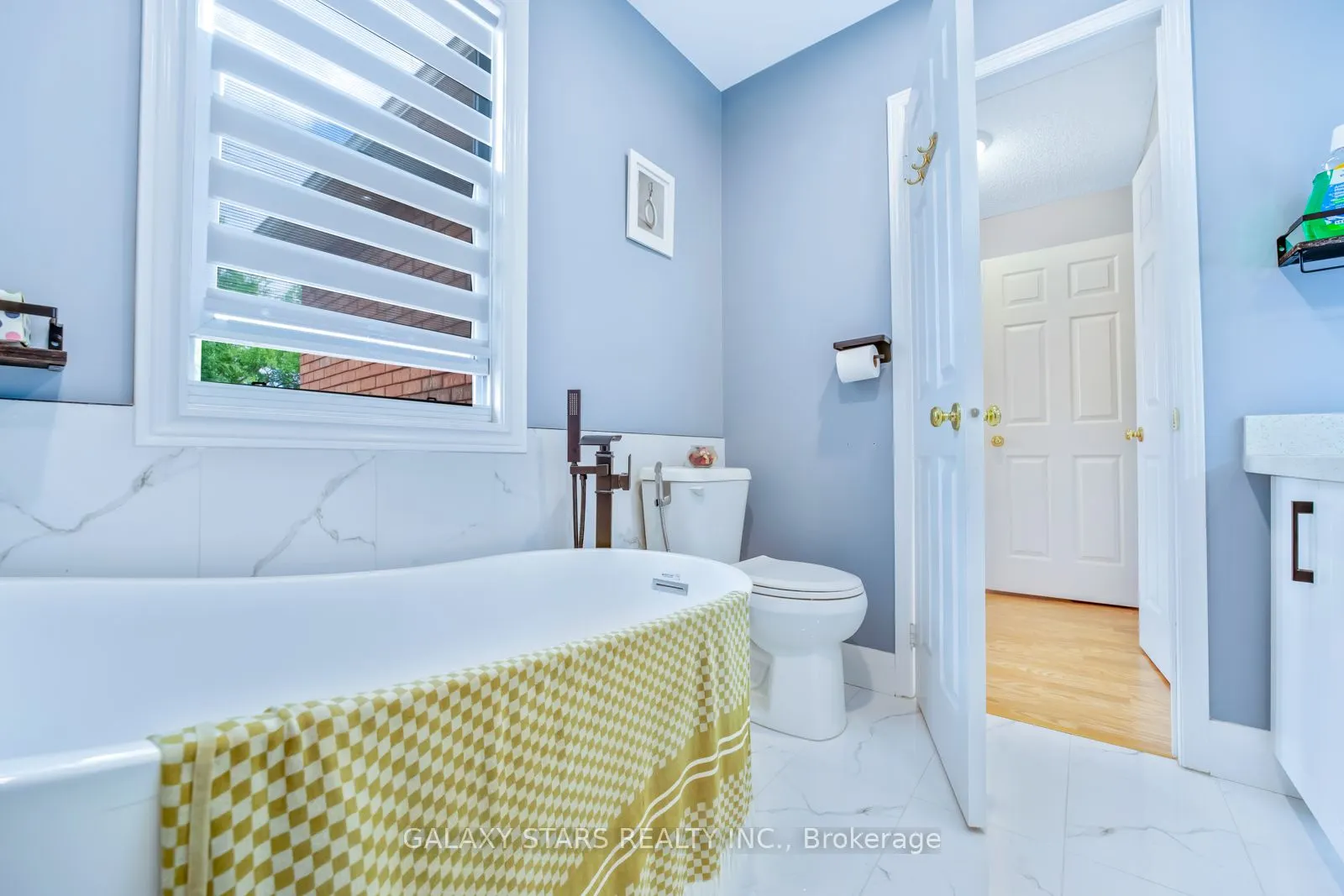 25 Fieldnest Crescent
