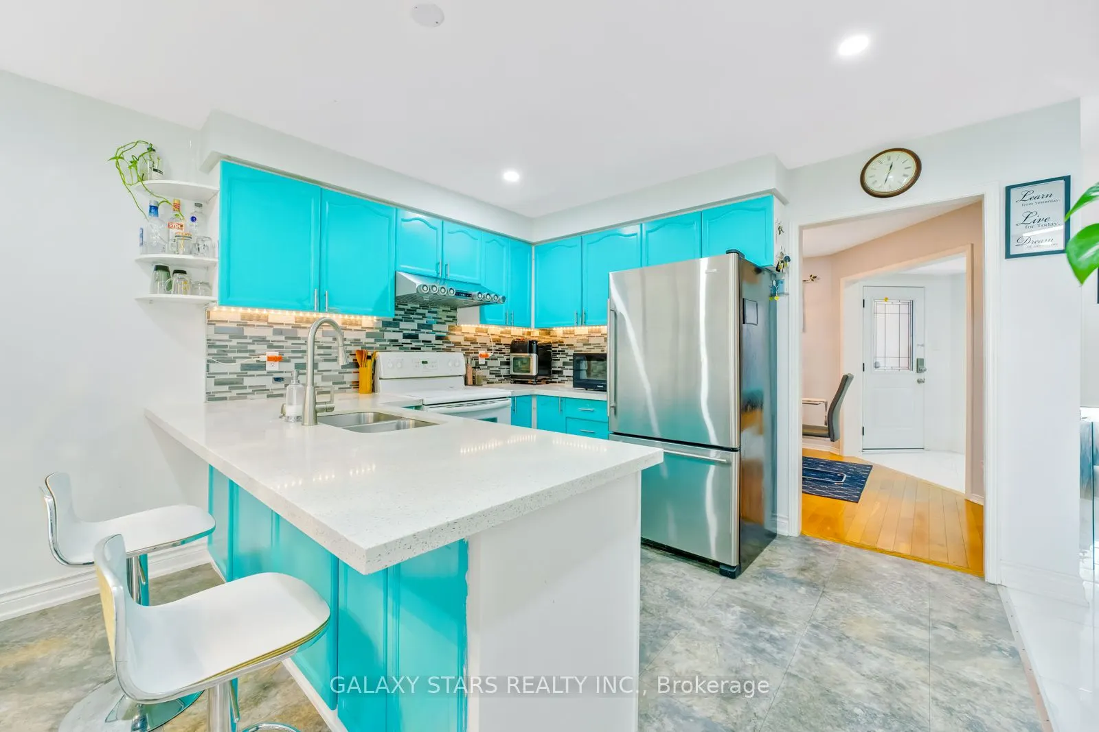 25 Fieldnest Crescent