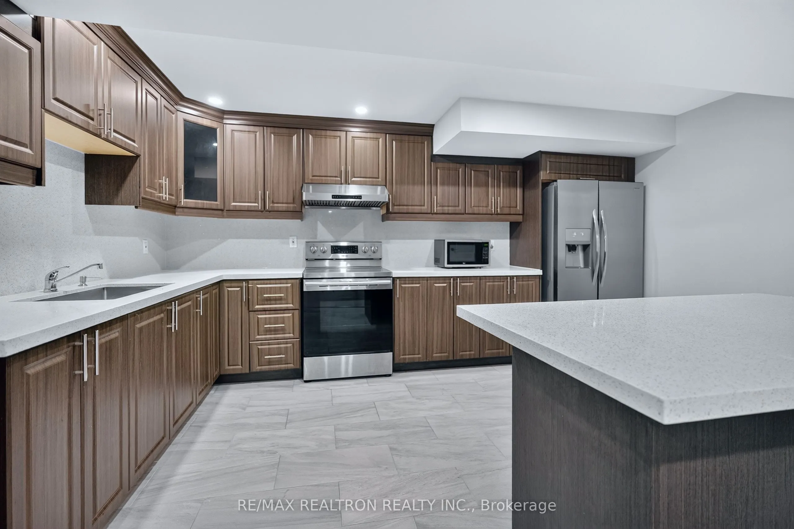 1428 Gord Vinson Avenue