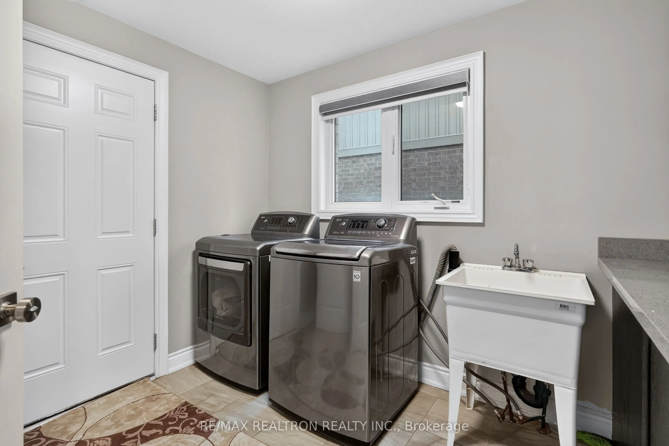 1428 Gord Vinson Avenue