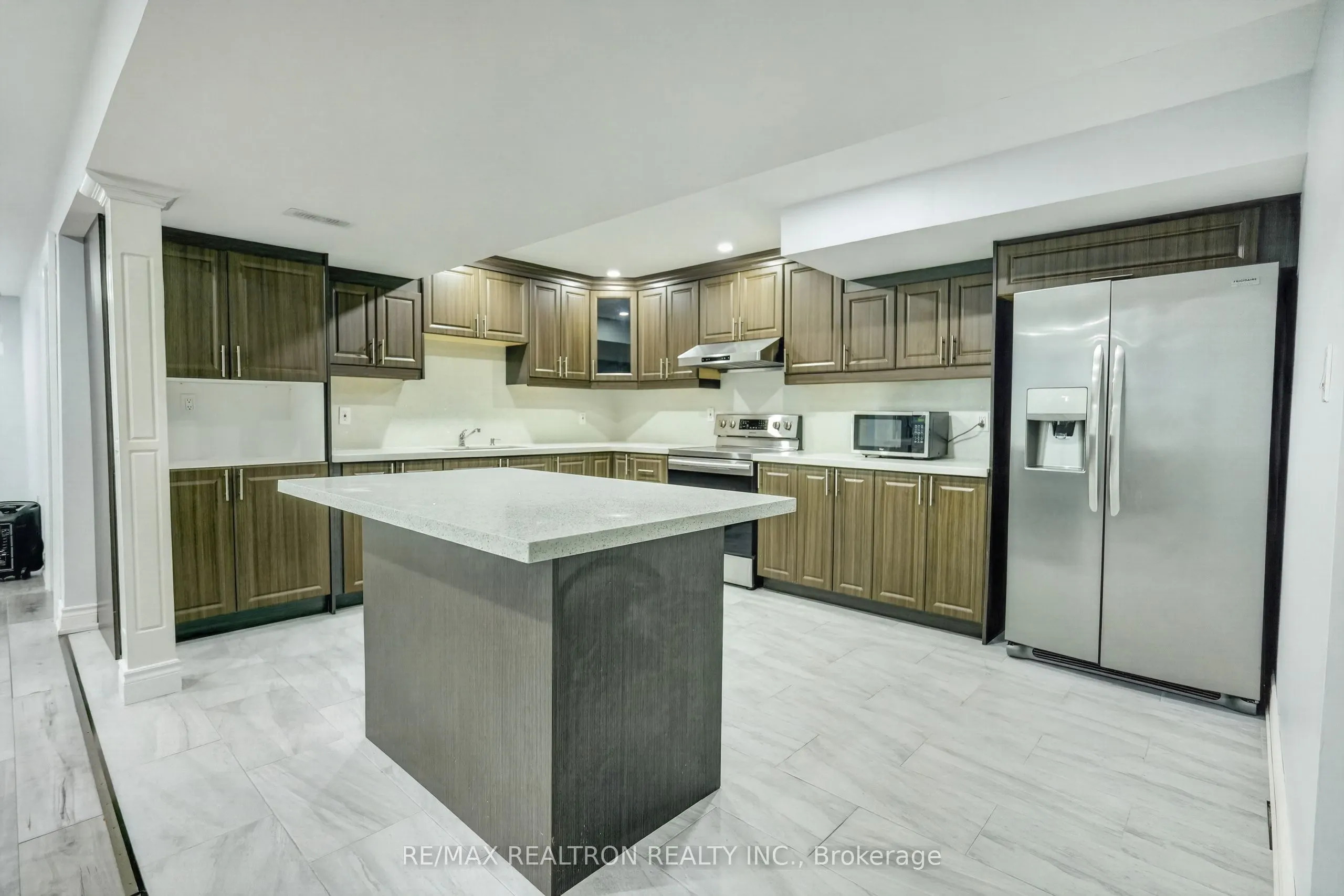 1428 Gord Vinson Avenue