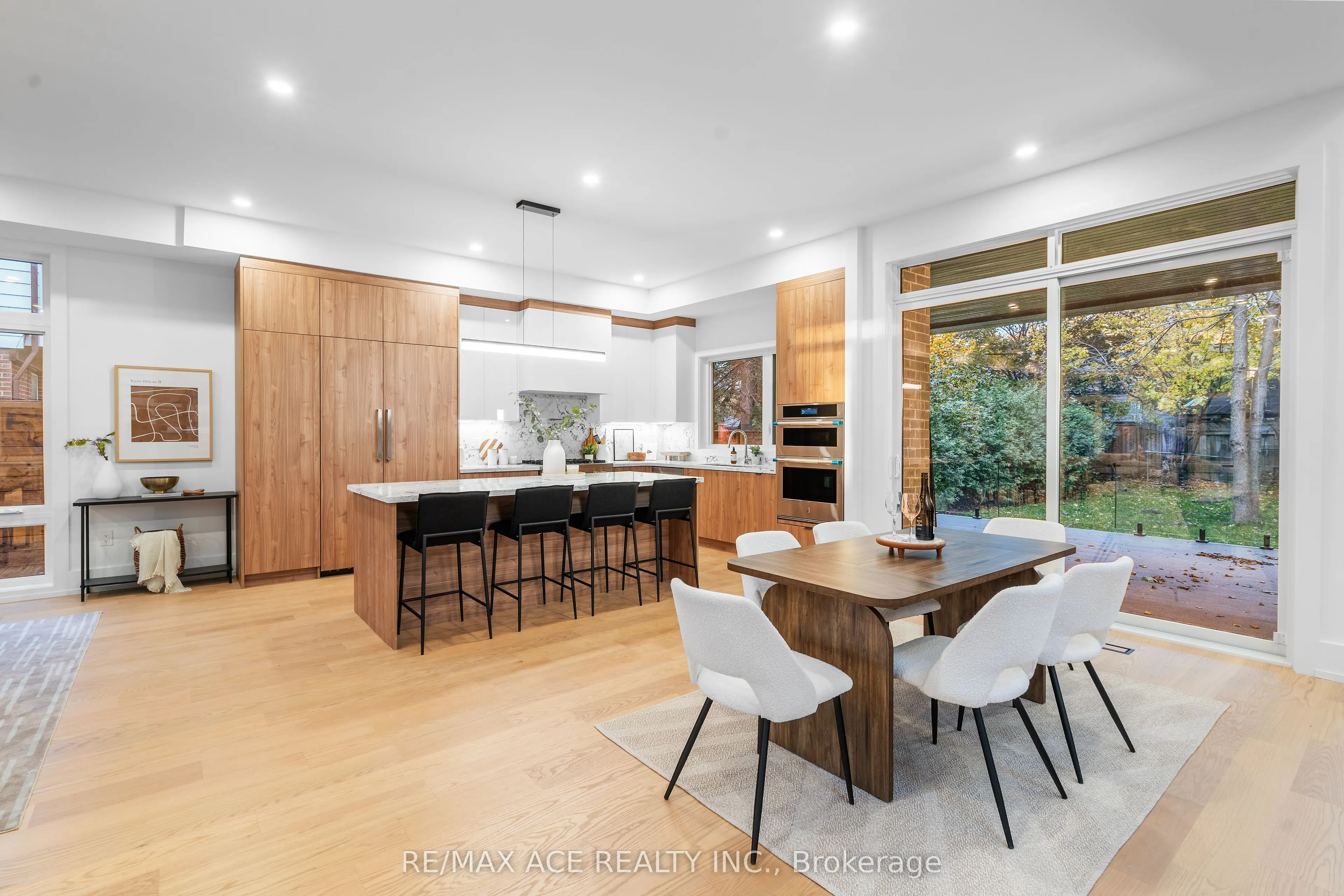 175 Harewood Avenue