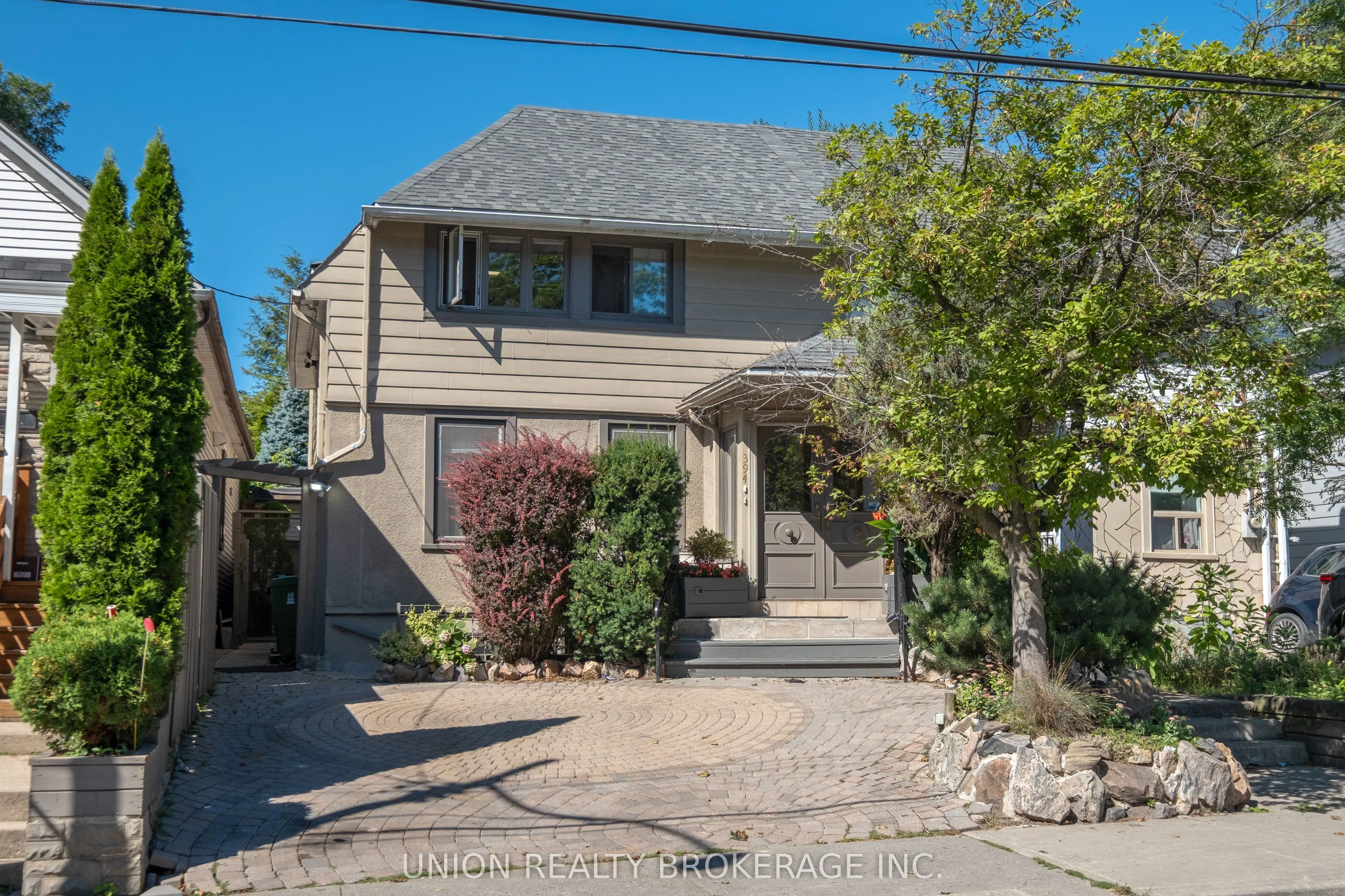 394 Coxwell Avenue