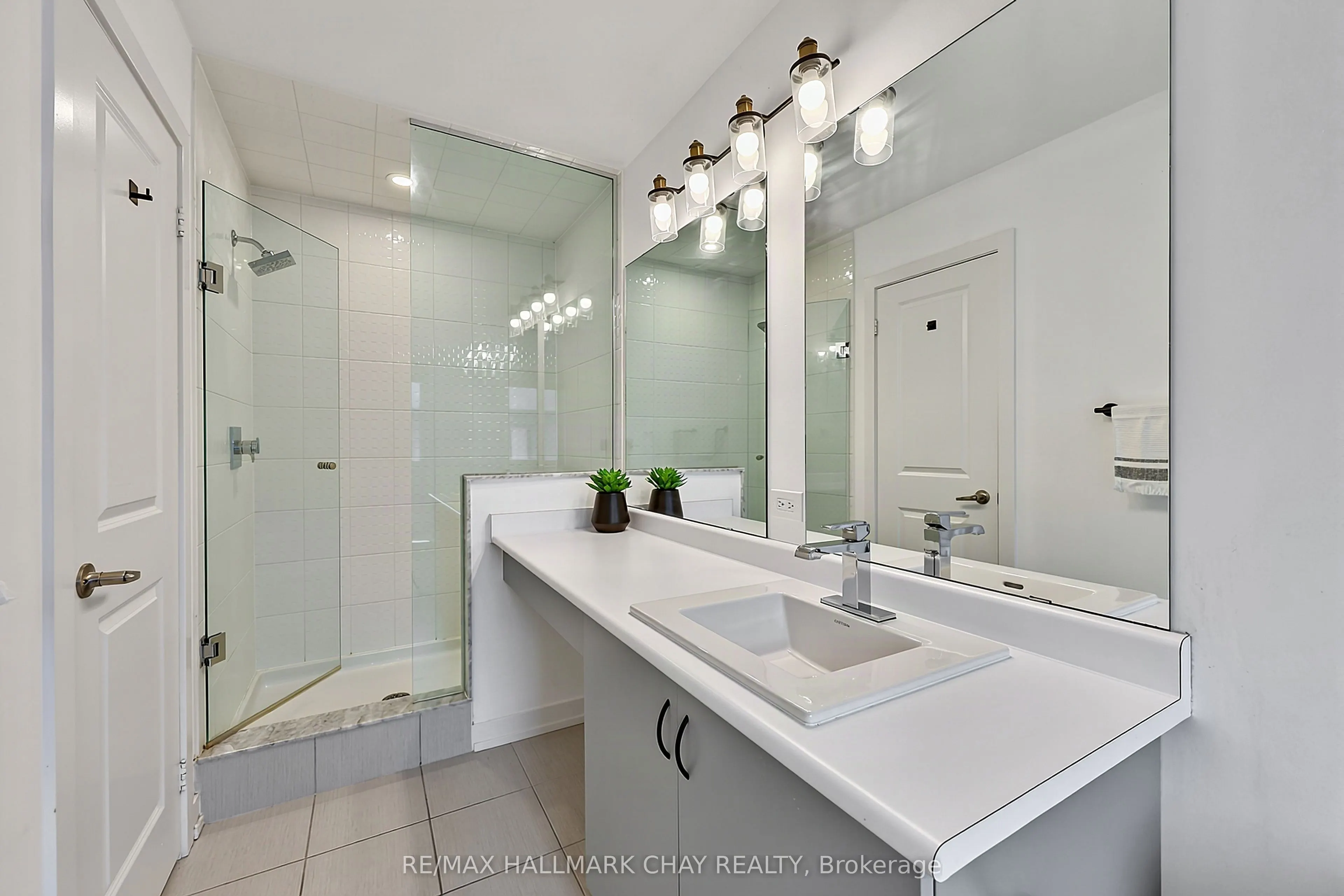 2526 Castlegate Crossing