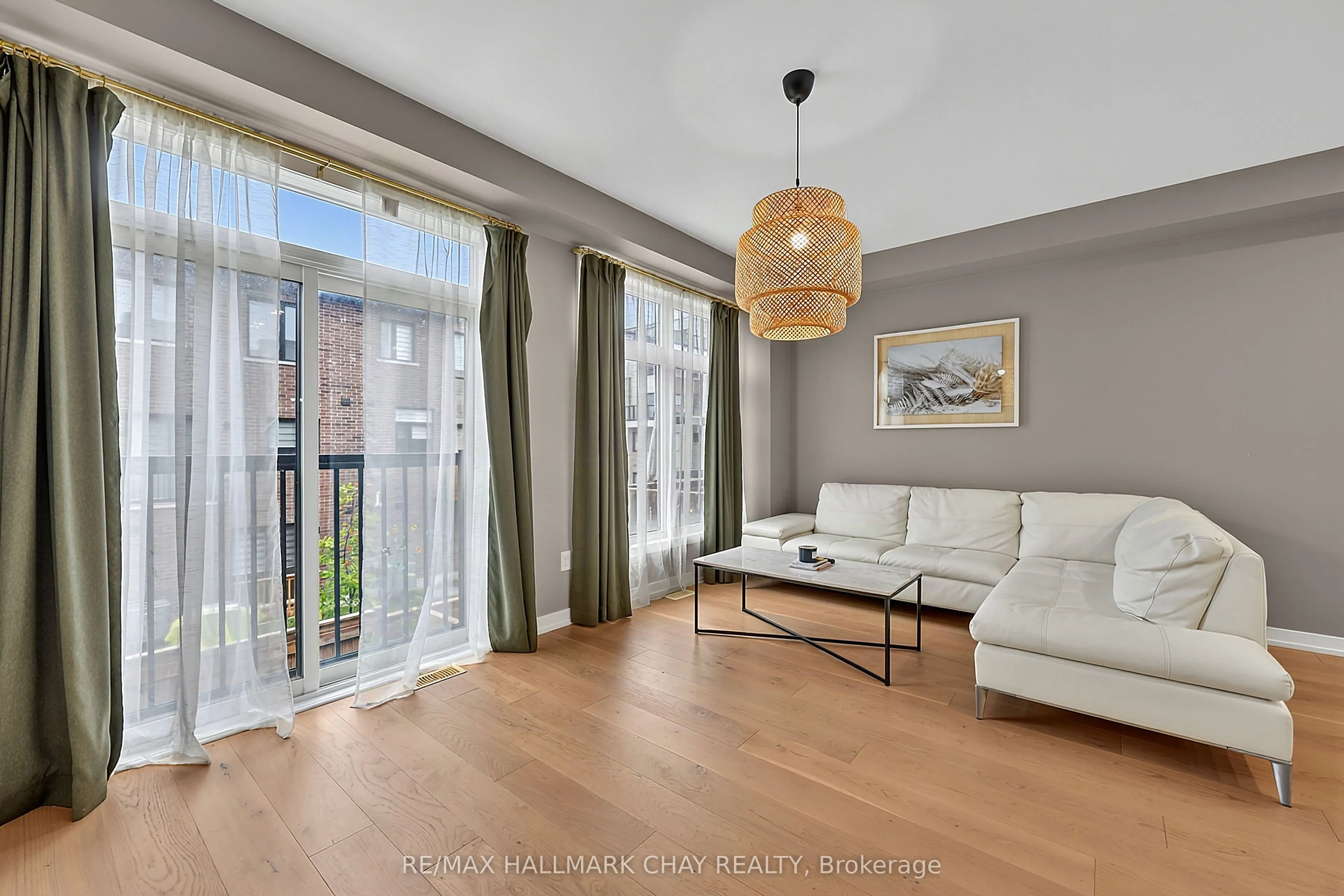 2526 Castlegate Crossing