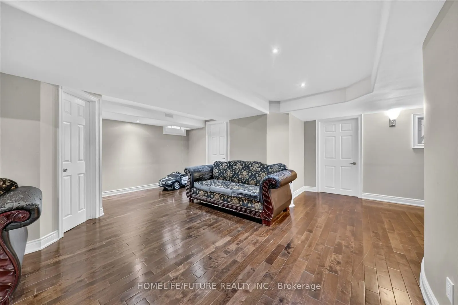 6 Dolby Crescent
