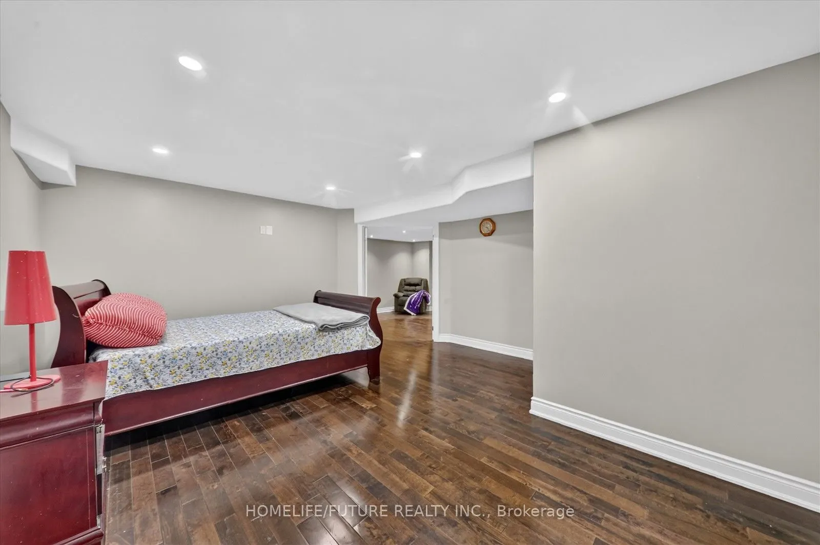 6 Dolby Crescent