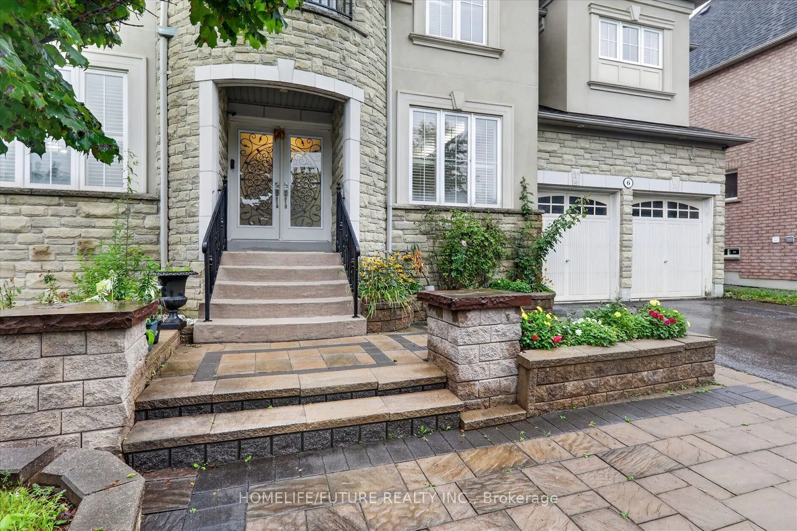 6 Dolby Crescent