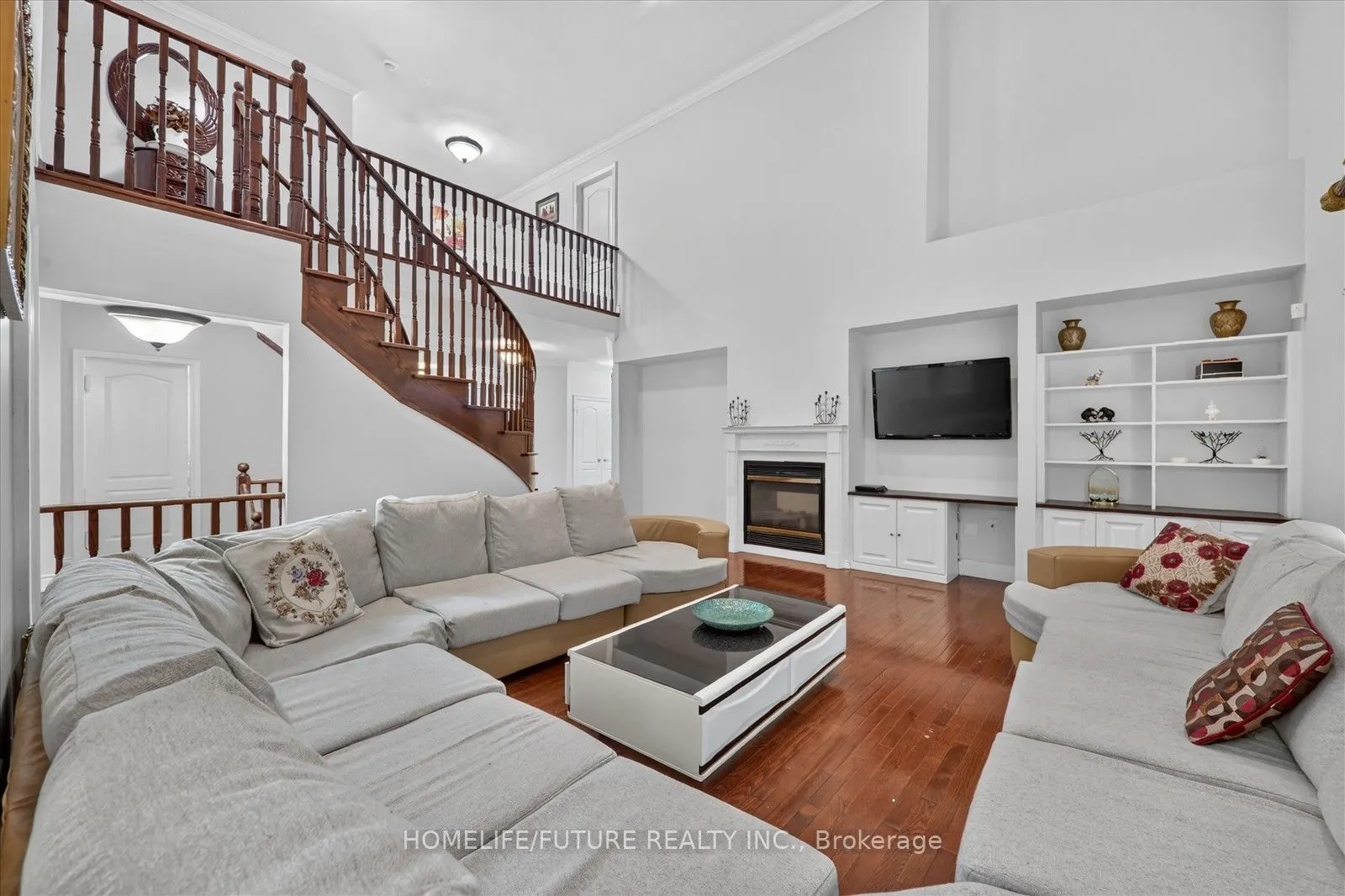 6 Dolby Crescent