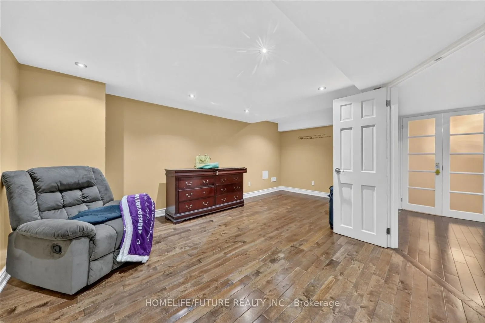 6 Dolby Crescent