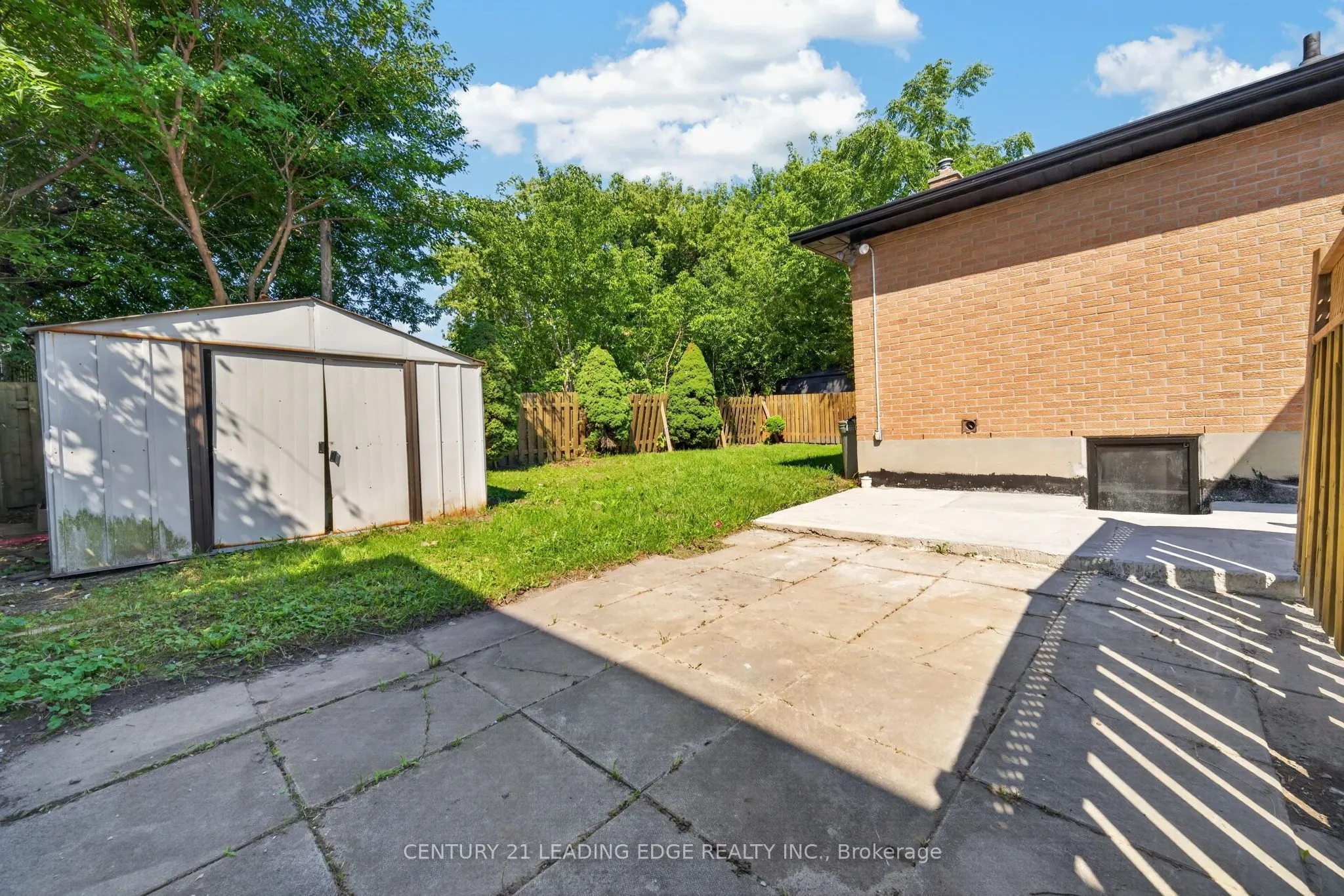 382 Fairlawn Street