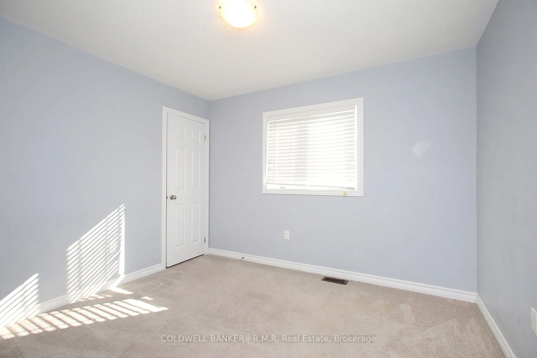 30 Moses Crescent