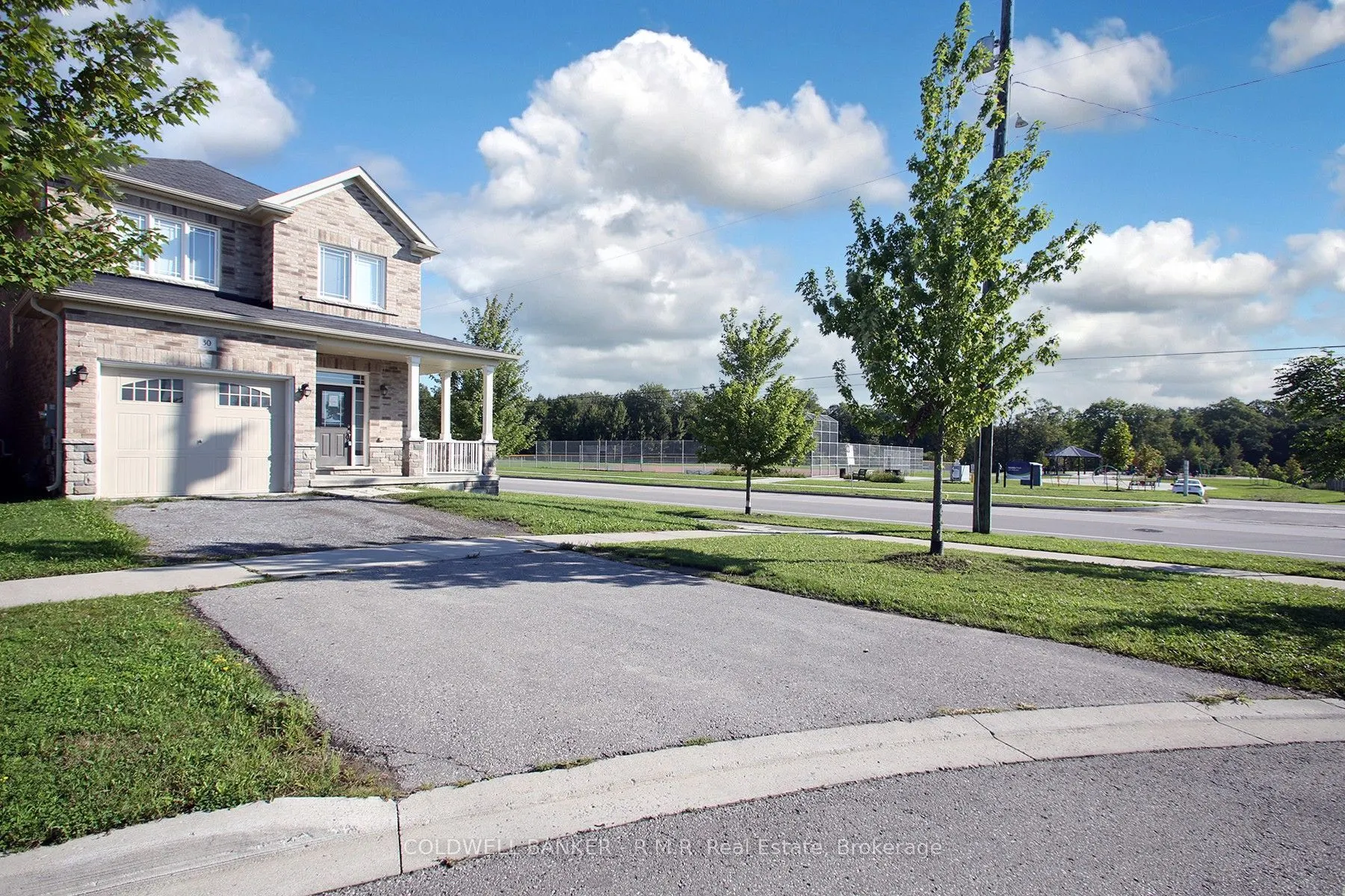 30 Moses Crescent