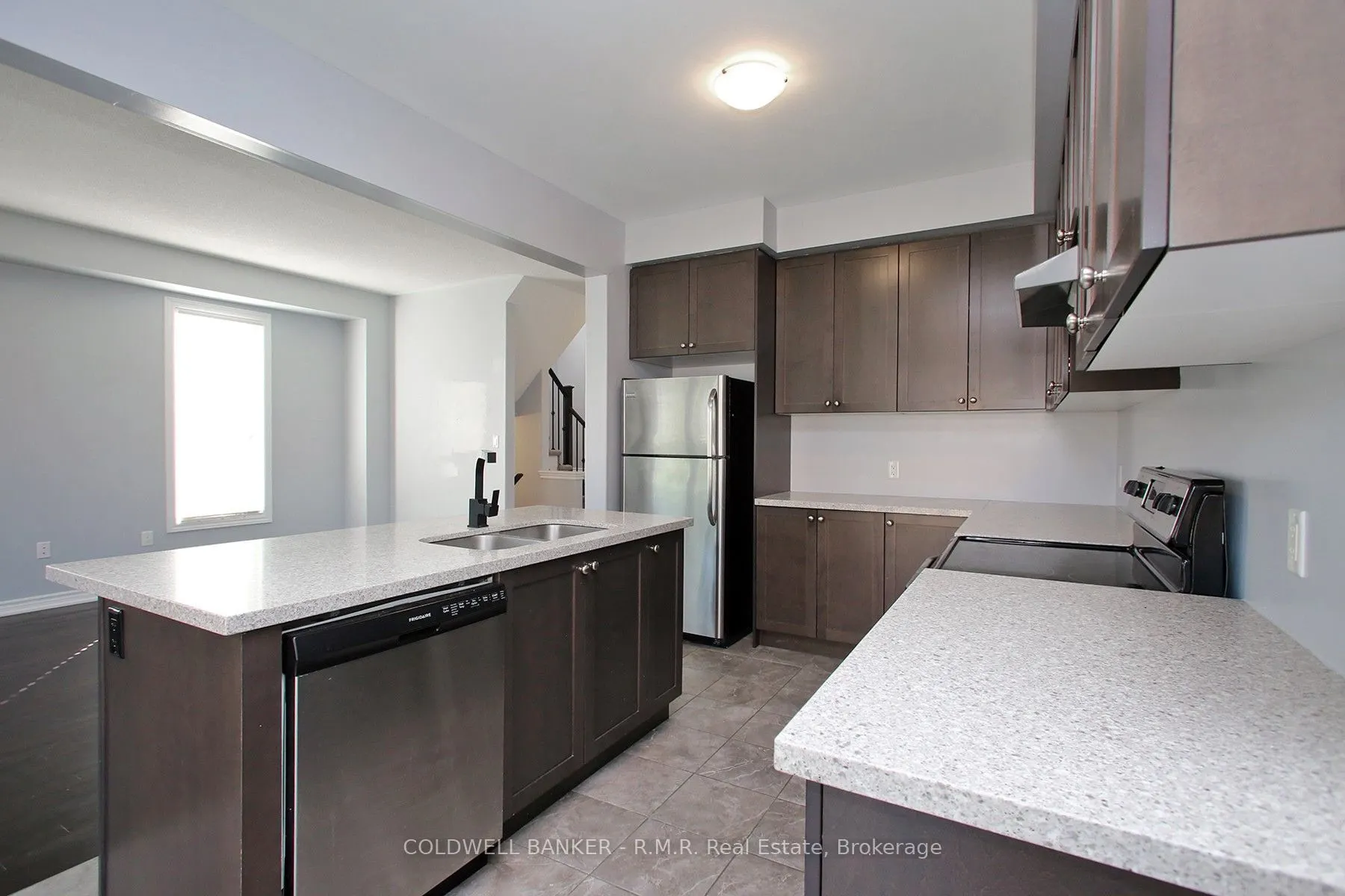 30 Moses Crescent