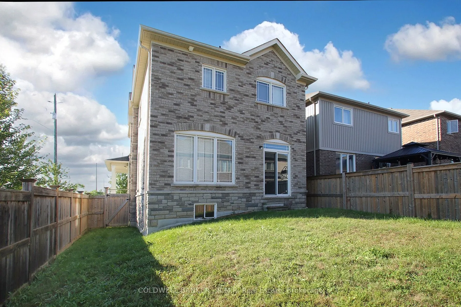 30 Moses Crescent