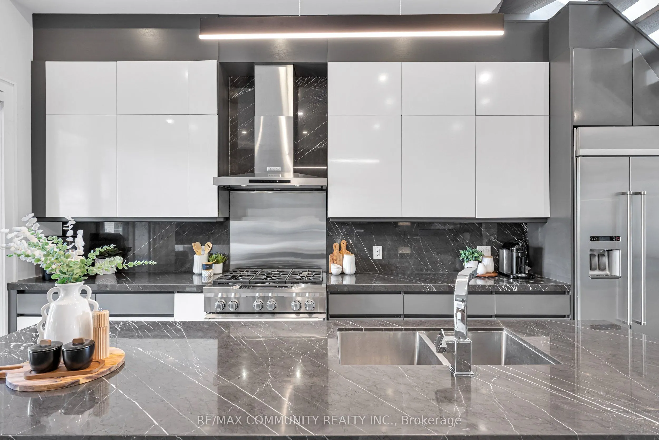 7 Derwyn Road