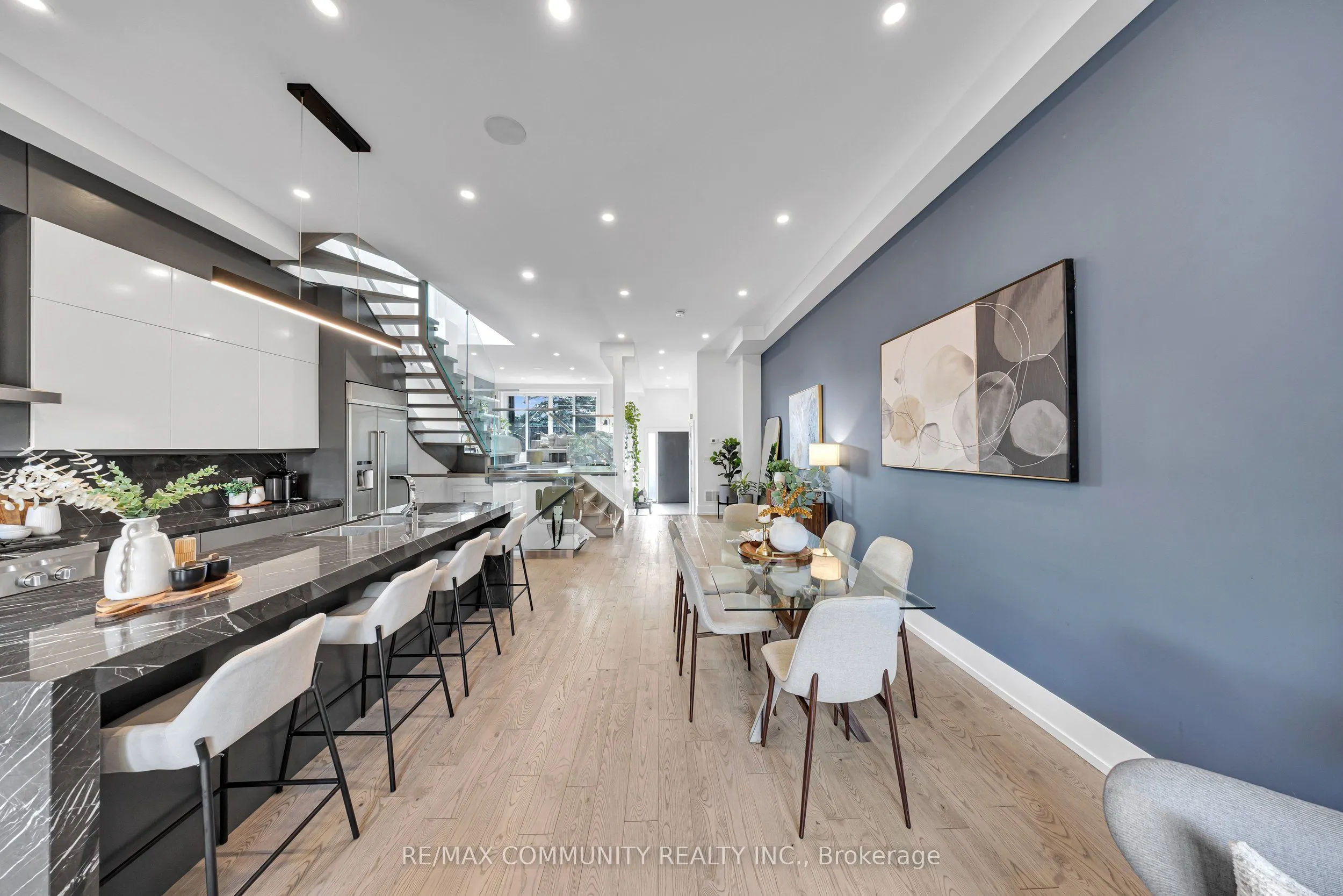 7 Derwyn Road