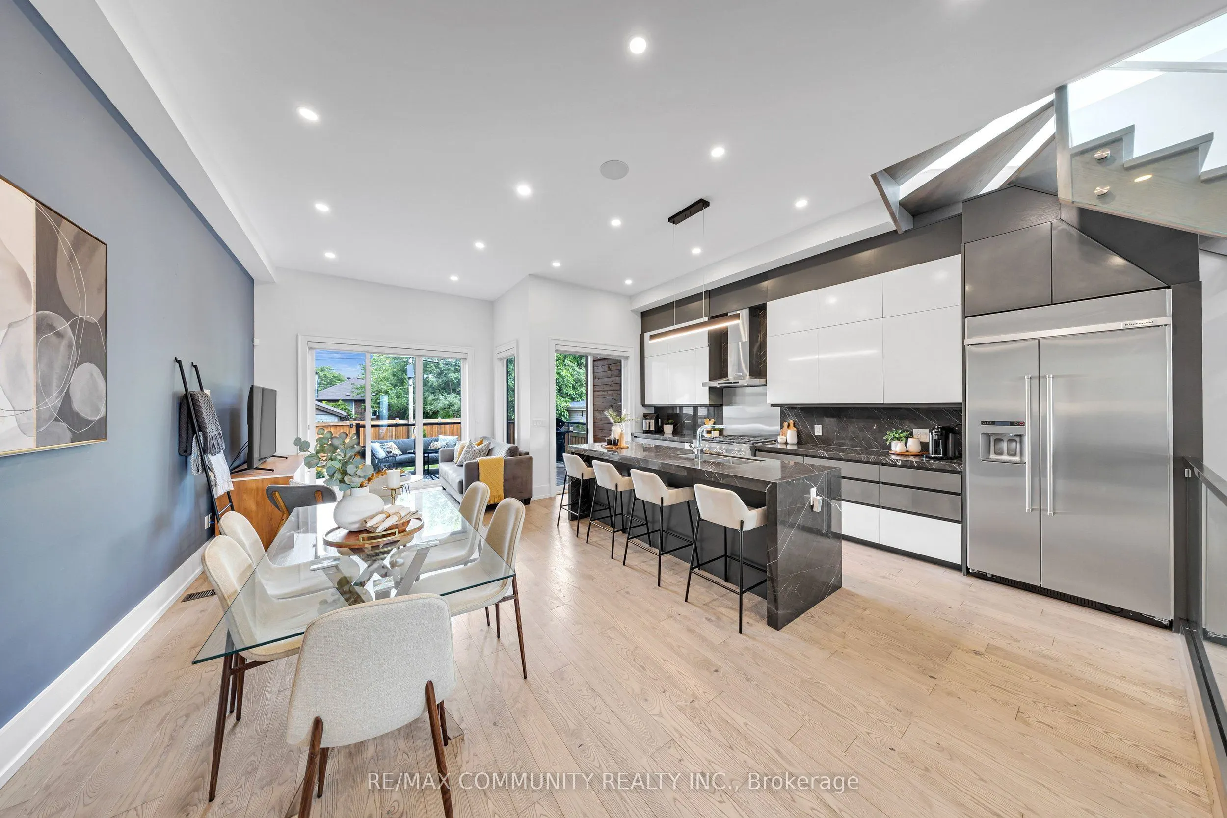7 Derwyn Road
