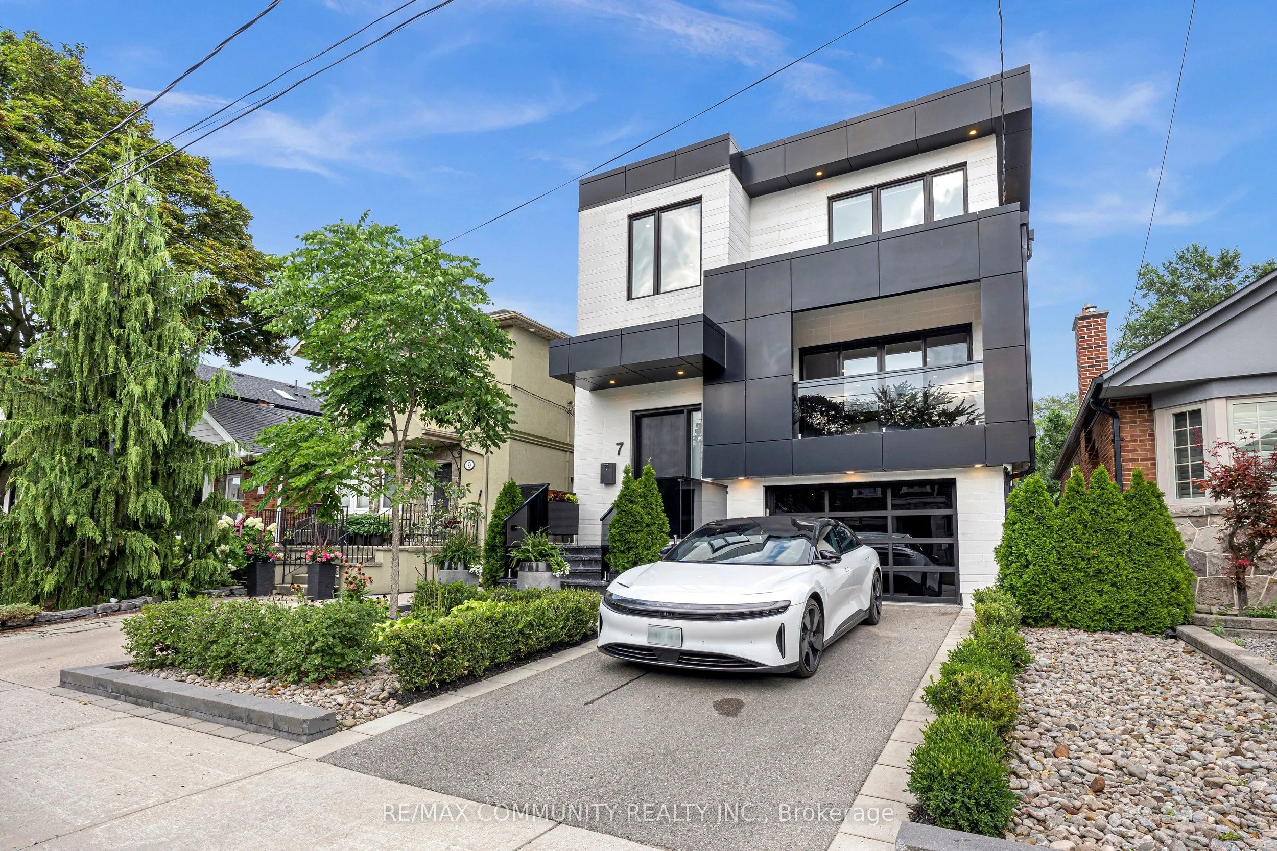 7 Derwyn Road