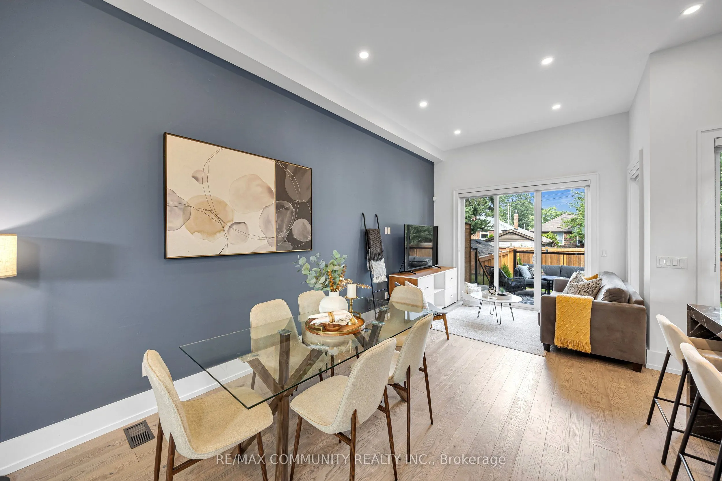 7 Derwyn Road