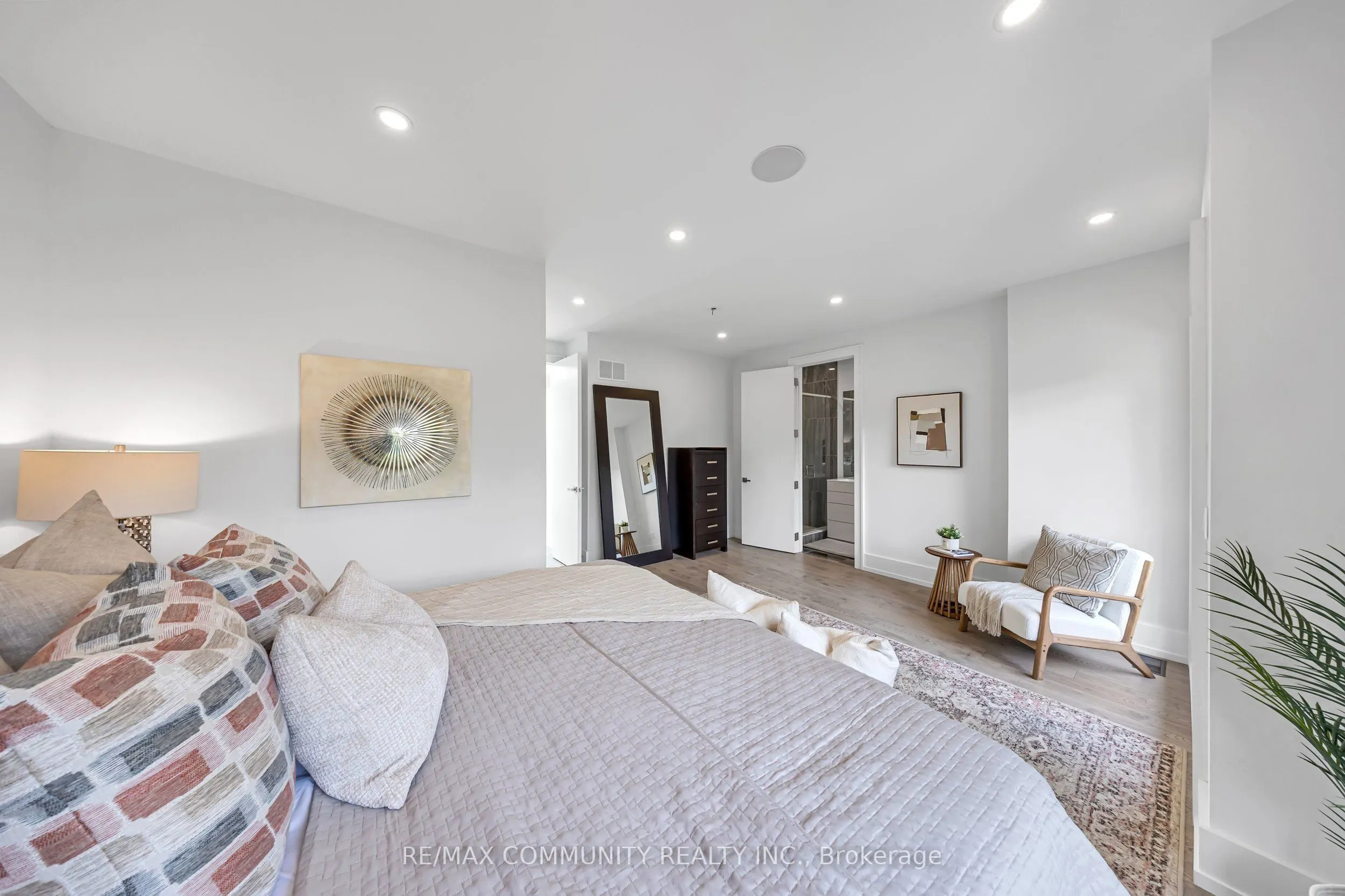 7 Derwyn Road