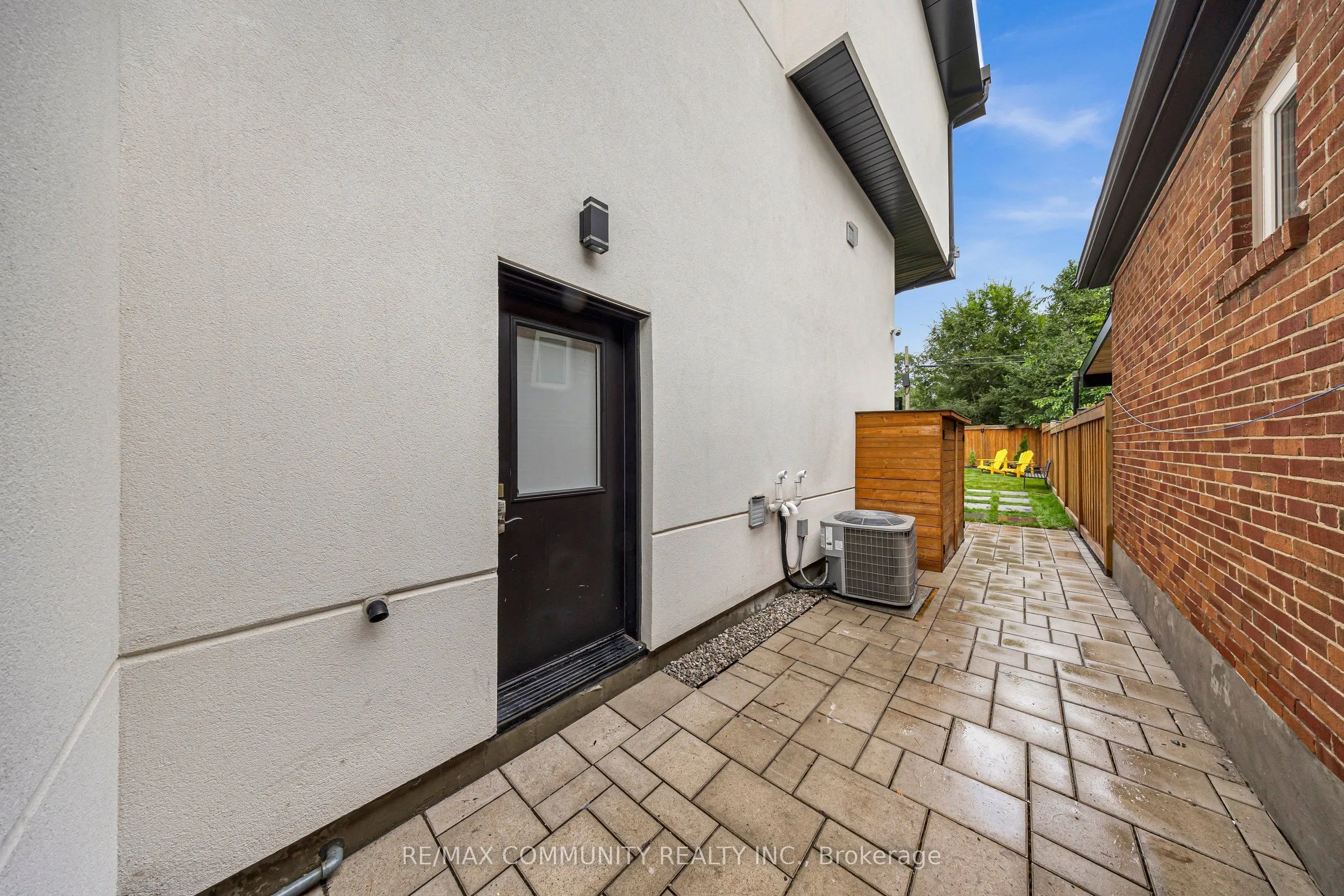 7 Derwyn Road