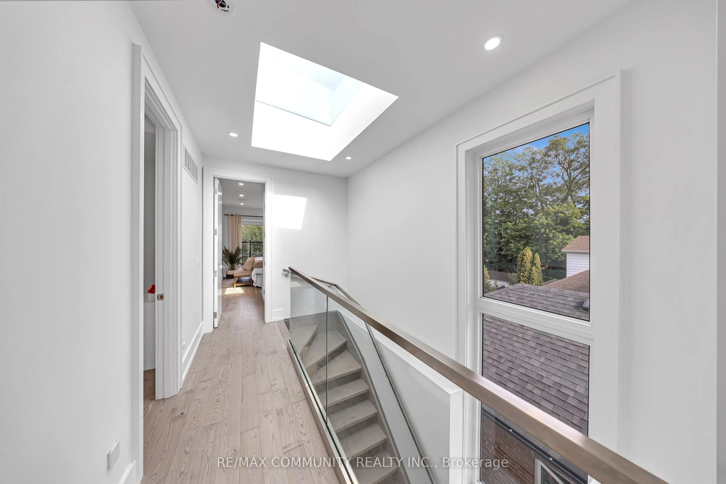 7 Derwyn Road