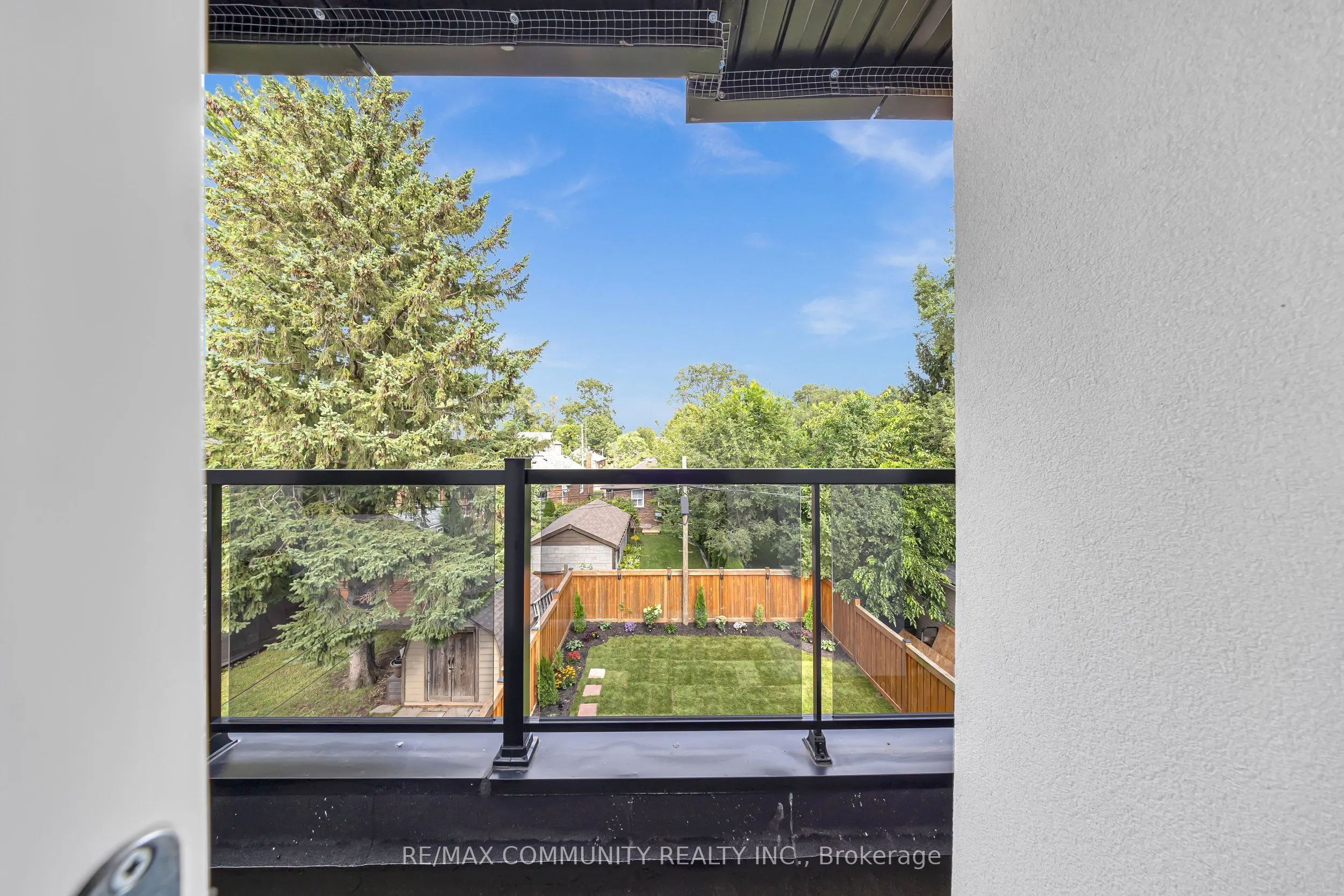 7 Derwyn Road