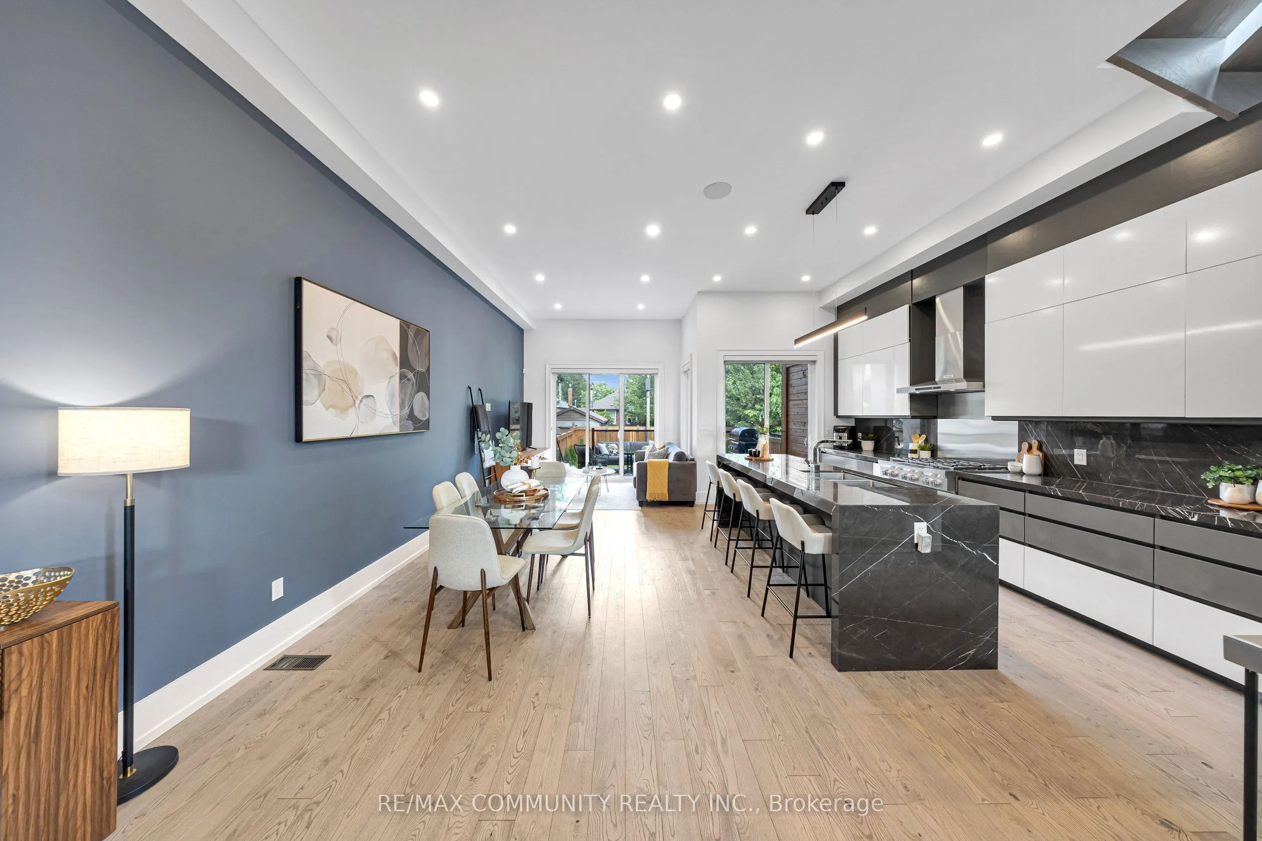 7 Derwyn Road