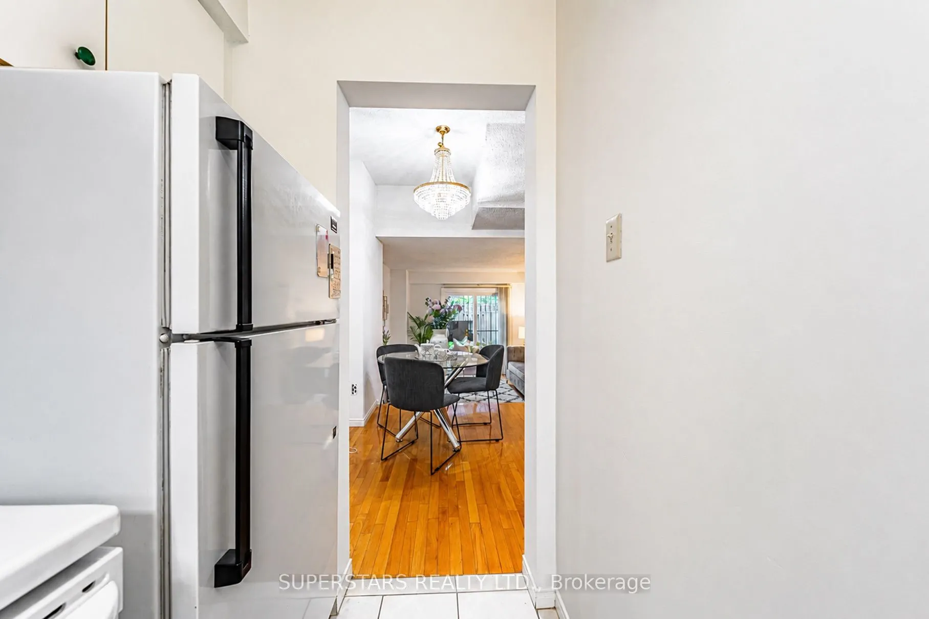 275 Broadview Avenue #10