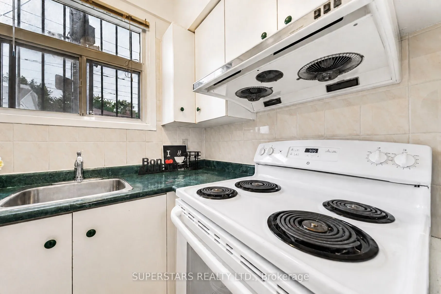 275 Broadview Avenue #10