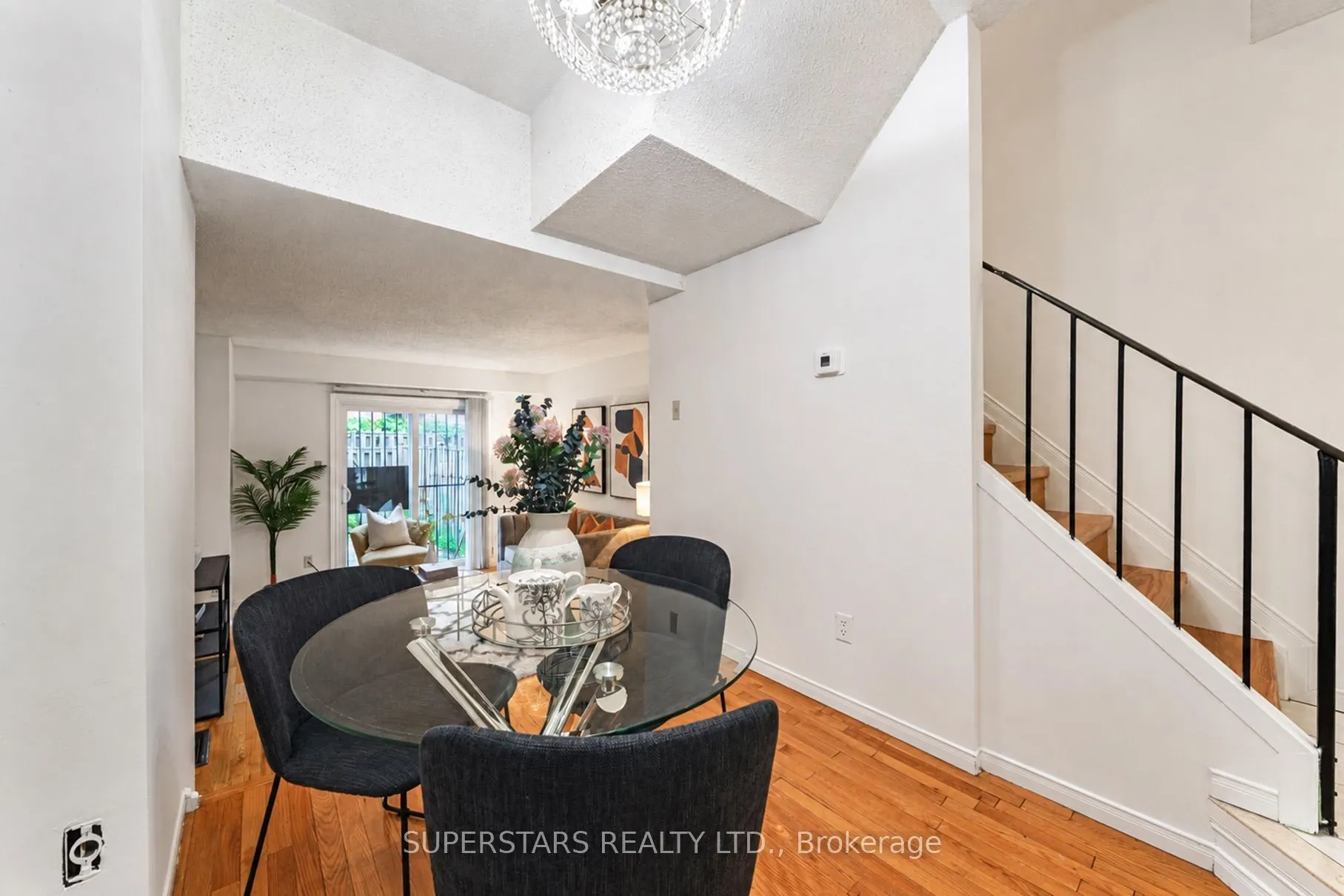 275 Broadview Avenue #10
