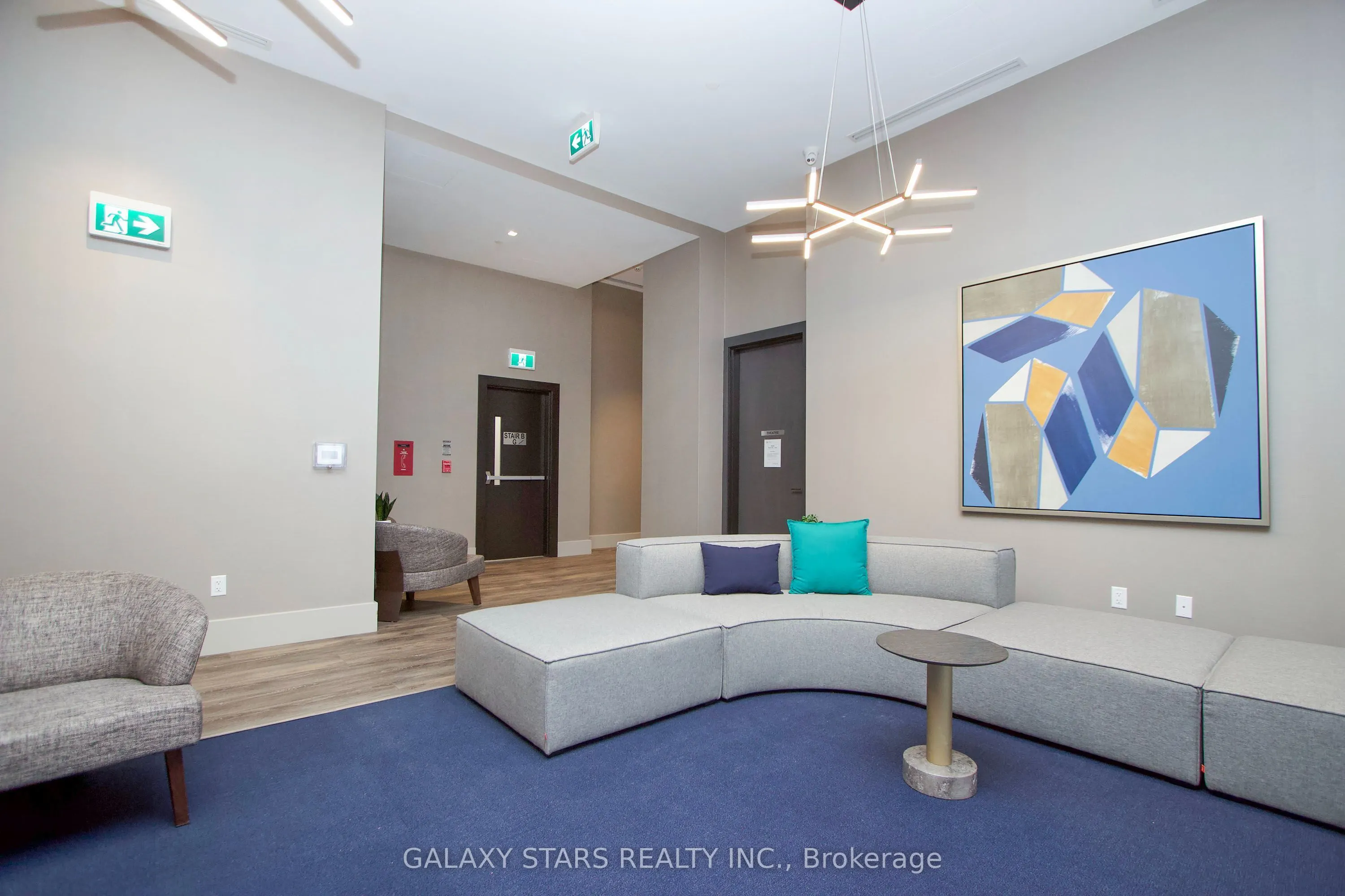 2550 Simcoe Street N #318