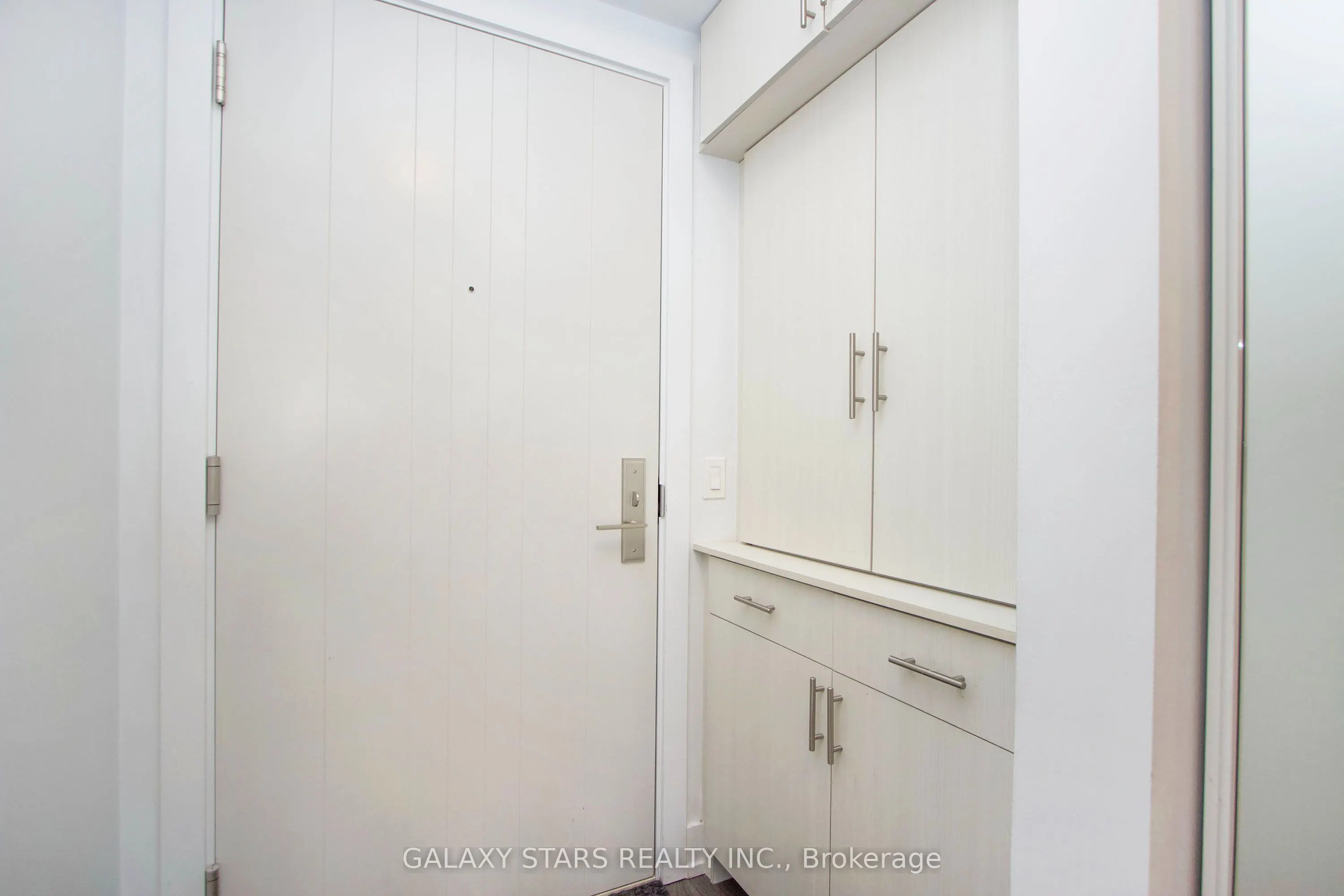 2550 Simcoe Street N #318