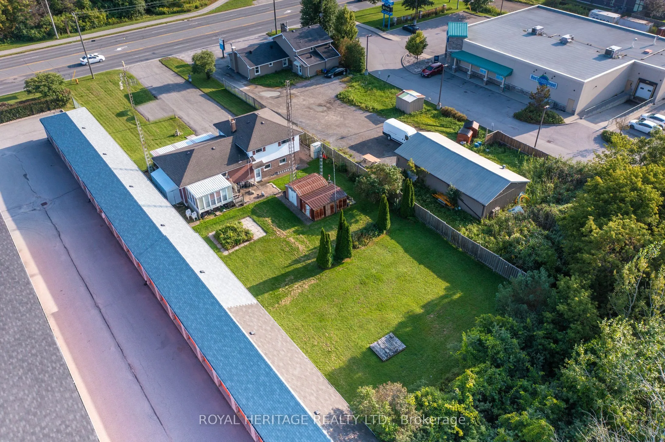 1000 Taunton Road E