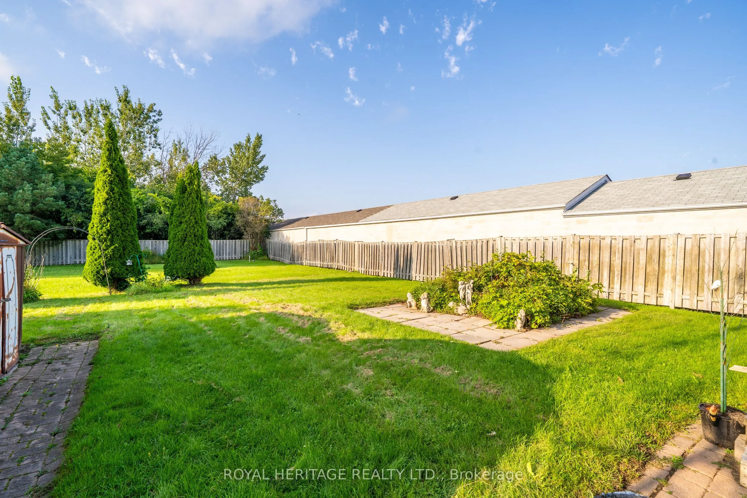 1000 Taunton Road E