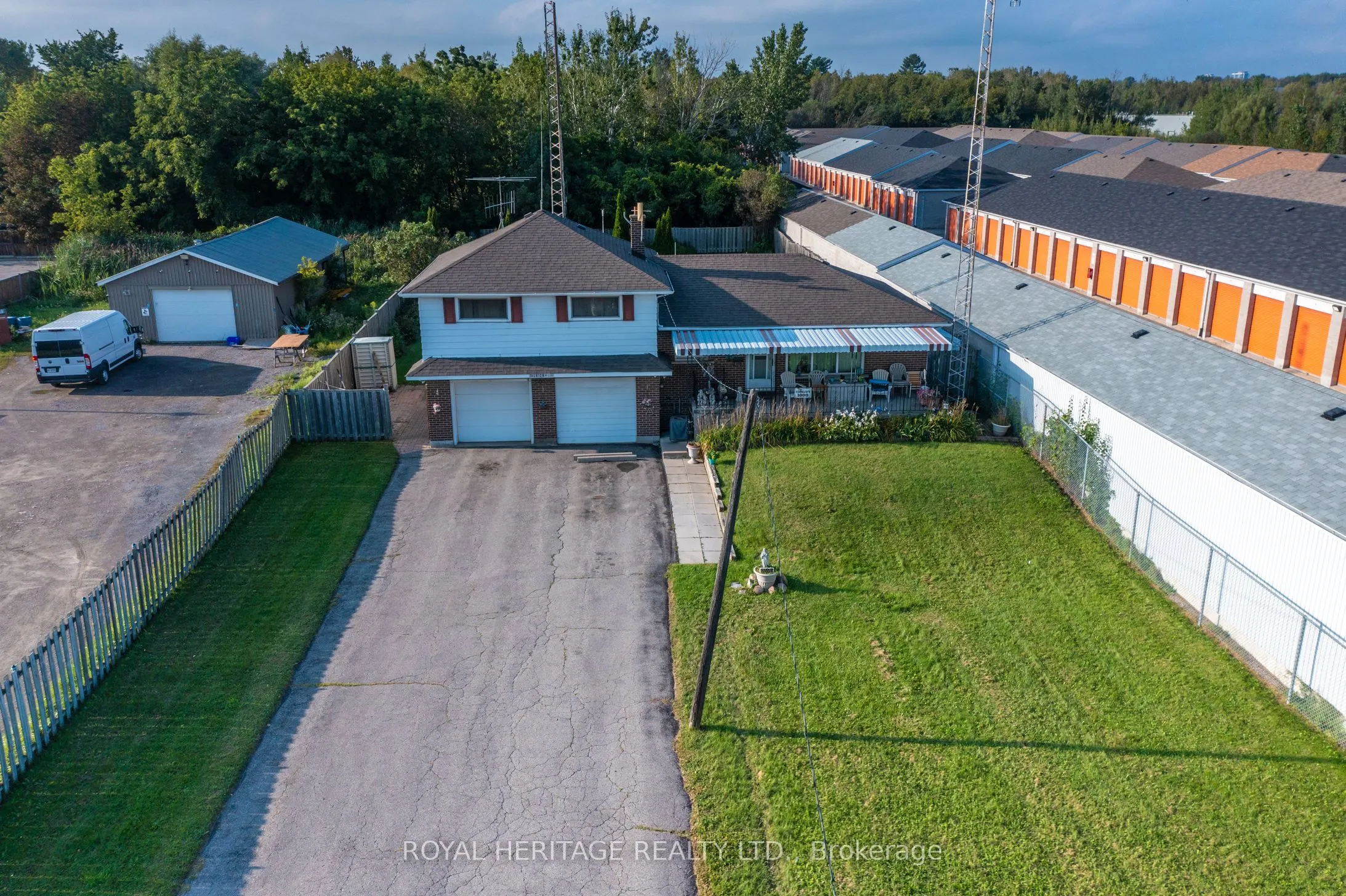 1000 Taunton Road E