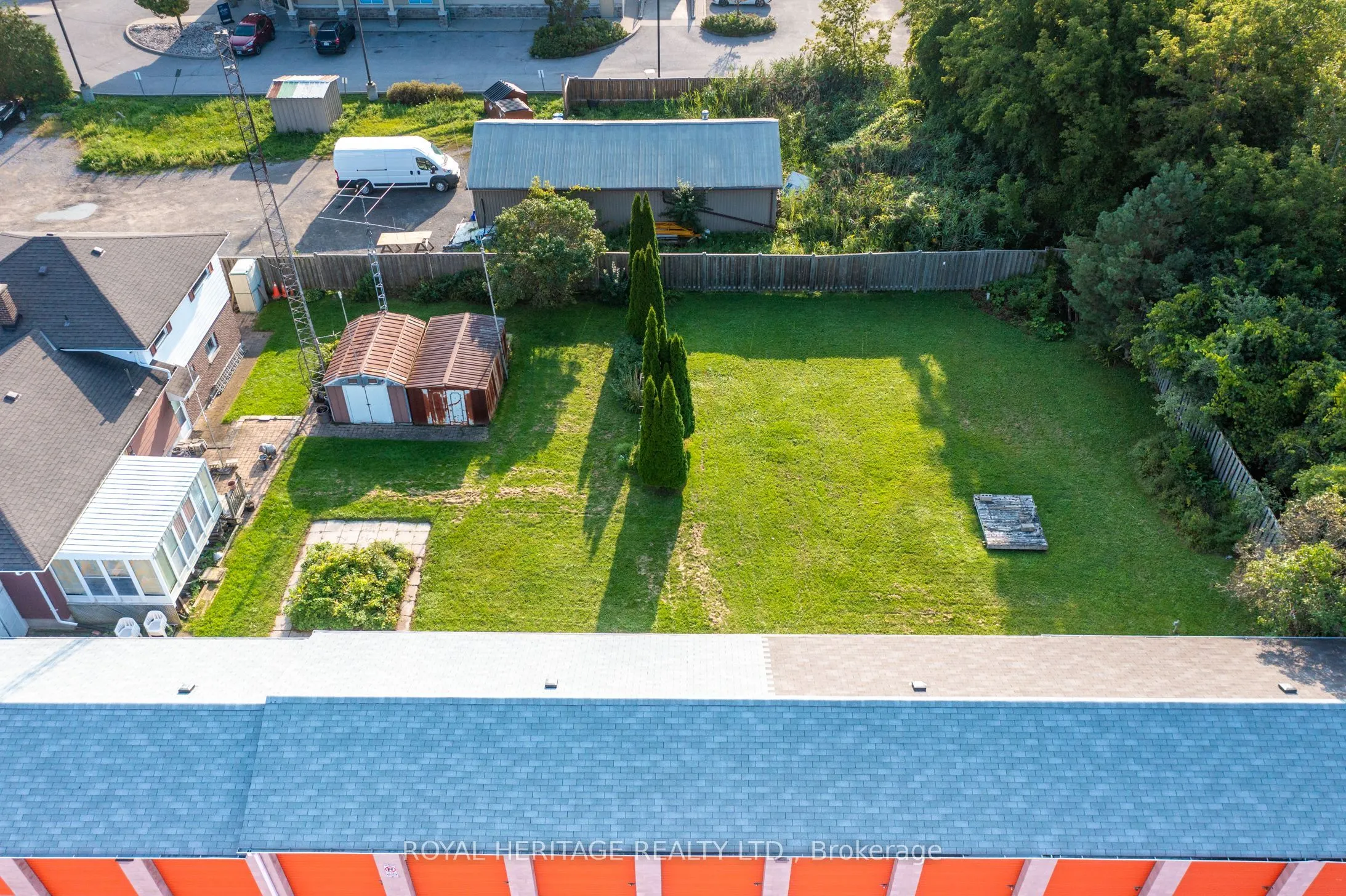1000 Taunton Road E