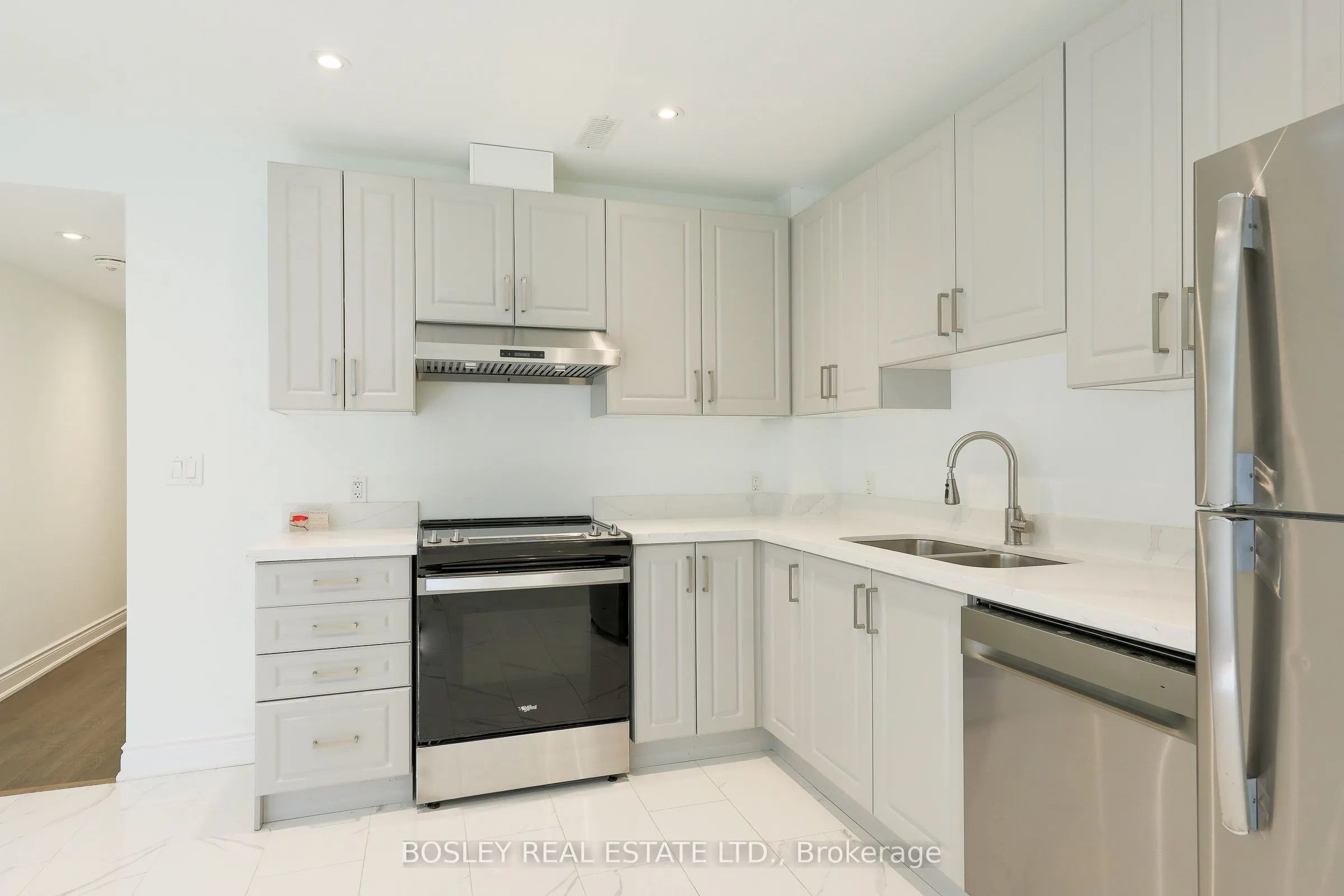 9 Queen Victoria Street #Lower