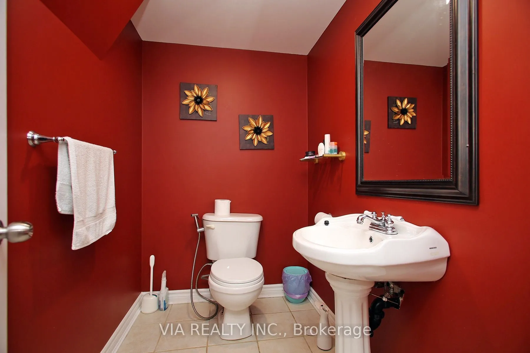 1533 Skyview Street