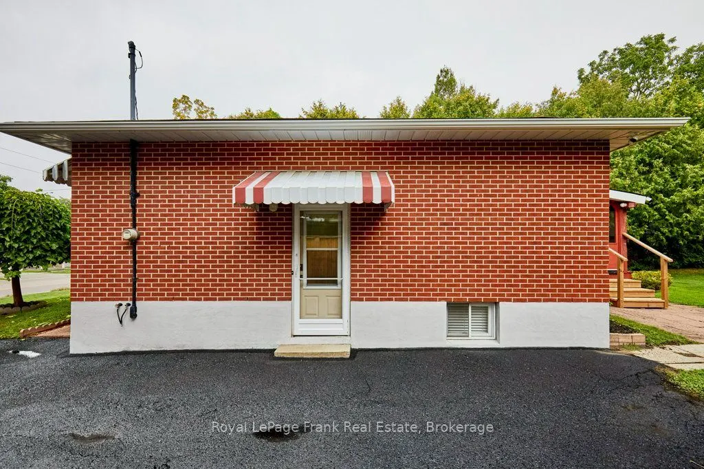 15111 Simcoe Street