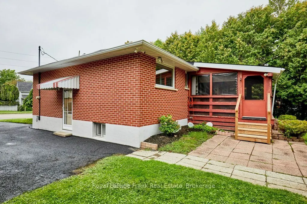15111 Simcoe Street