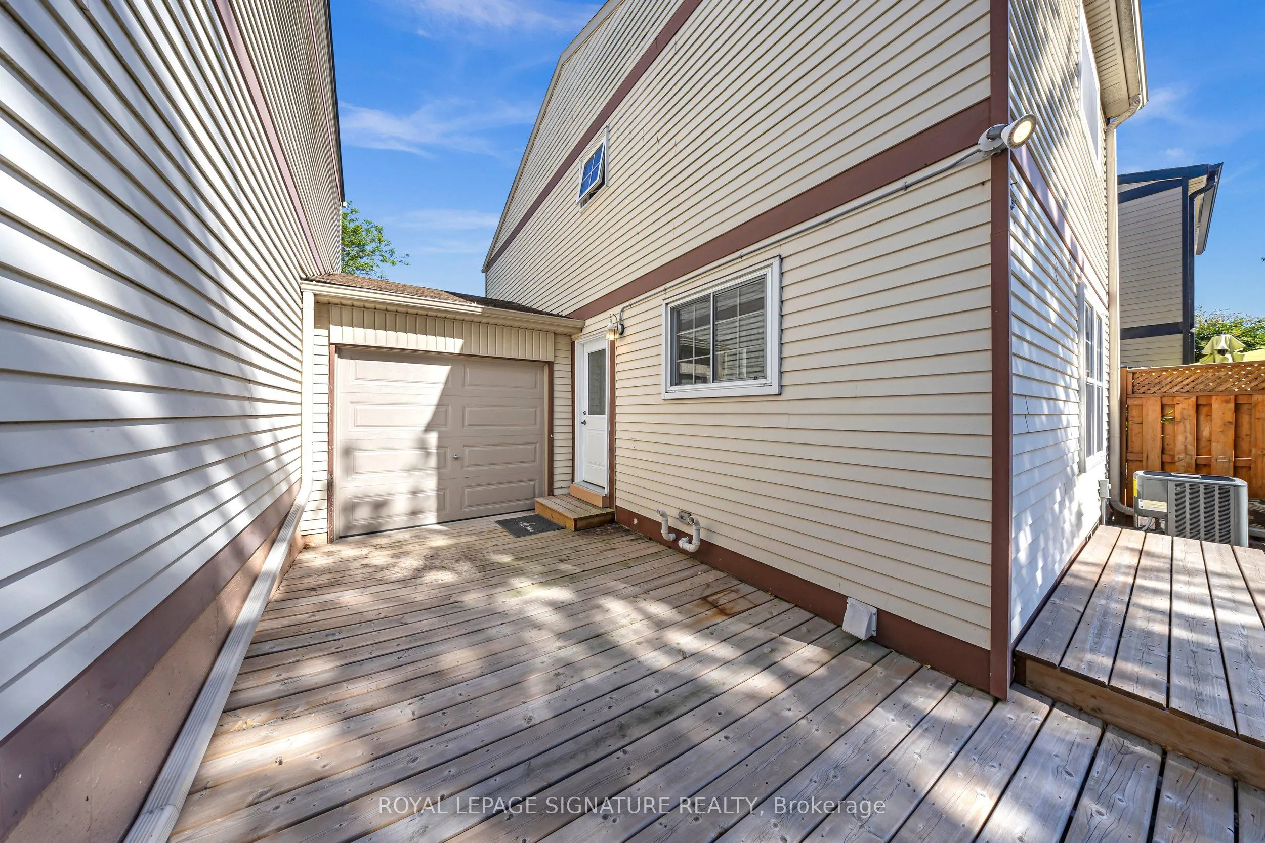 53 Banner Crescent