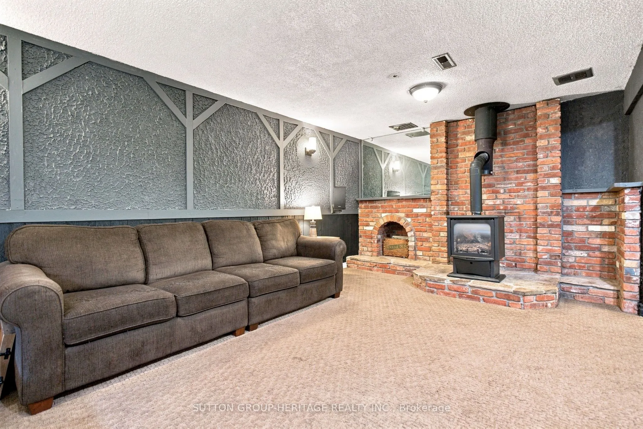 843 Carnation Court